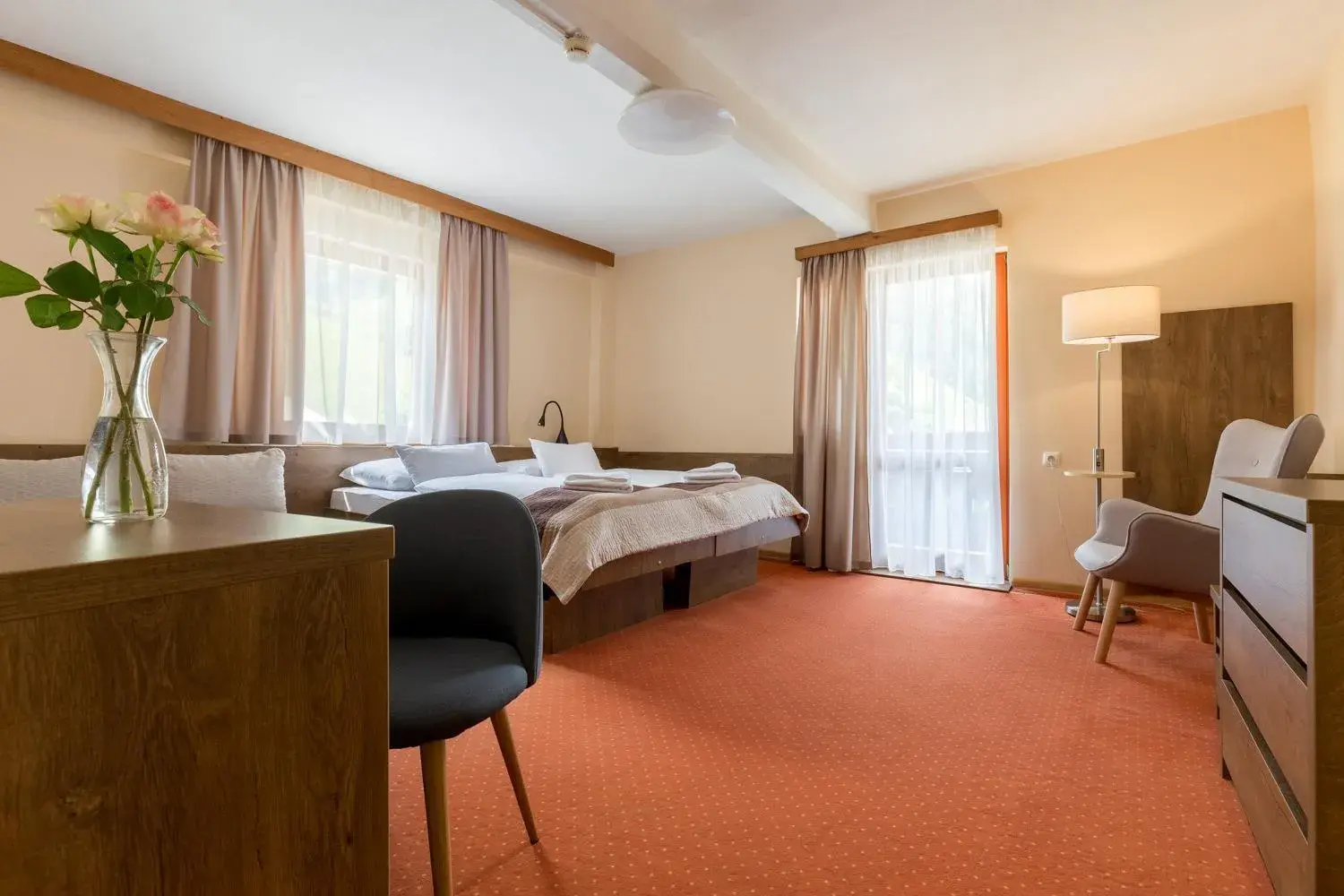 Standard Triple Room with Balcony in Hotel Post Fusch Standard Triple Room with Balcony in Hotel Post Fusch