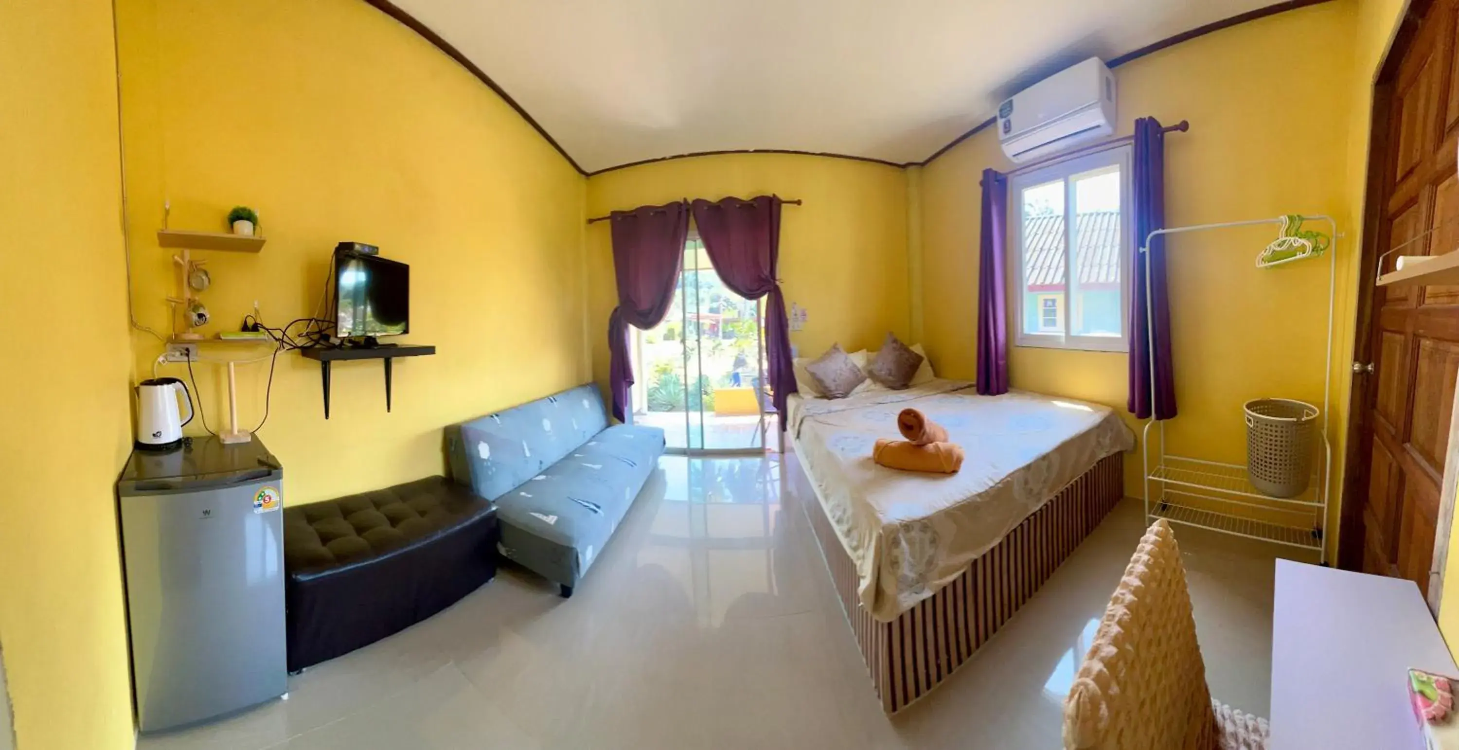 Double Room with Garden View in Lee Red House Double Room with Garden View in Lee Red House