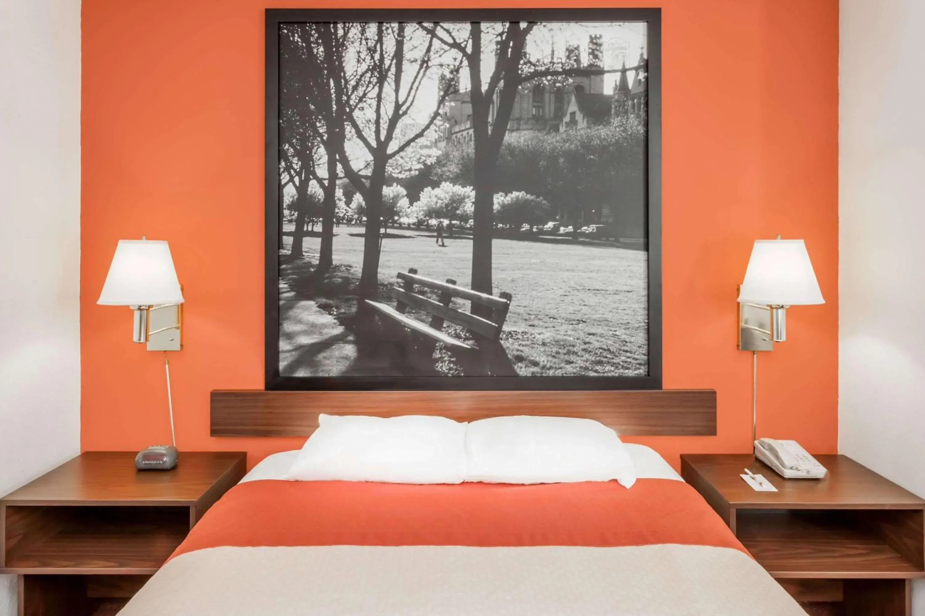 Queen Room - Mobility Access/Non-Smoking in Super 8 by Wyndham Washington/Peoria Area Queen Room - Mobility Access/Non-Smoking in Super 8 by Wyndham Washington/Peoria Area