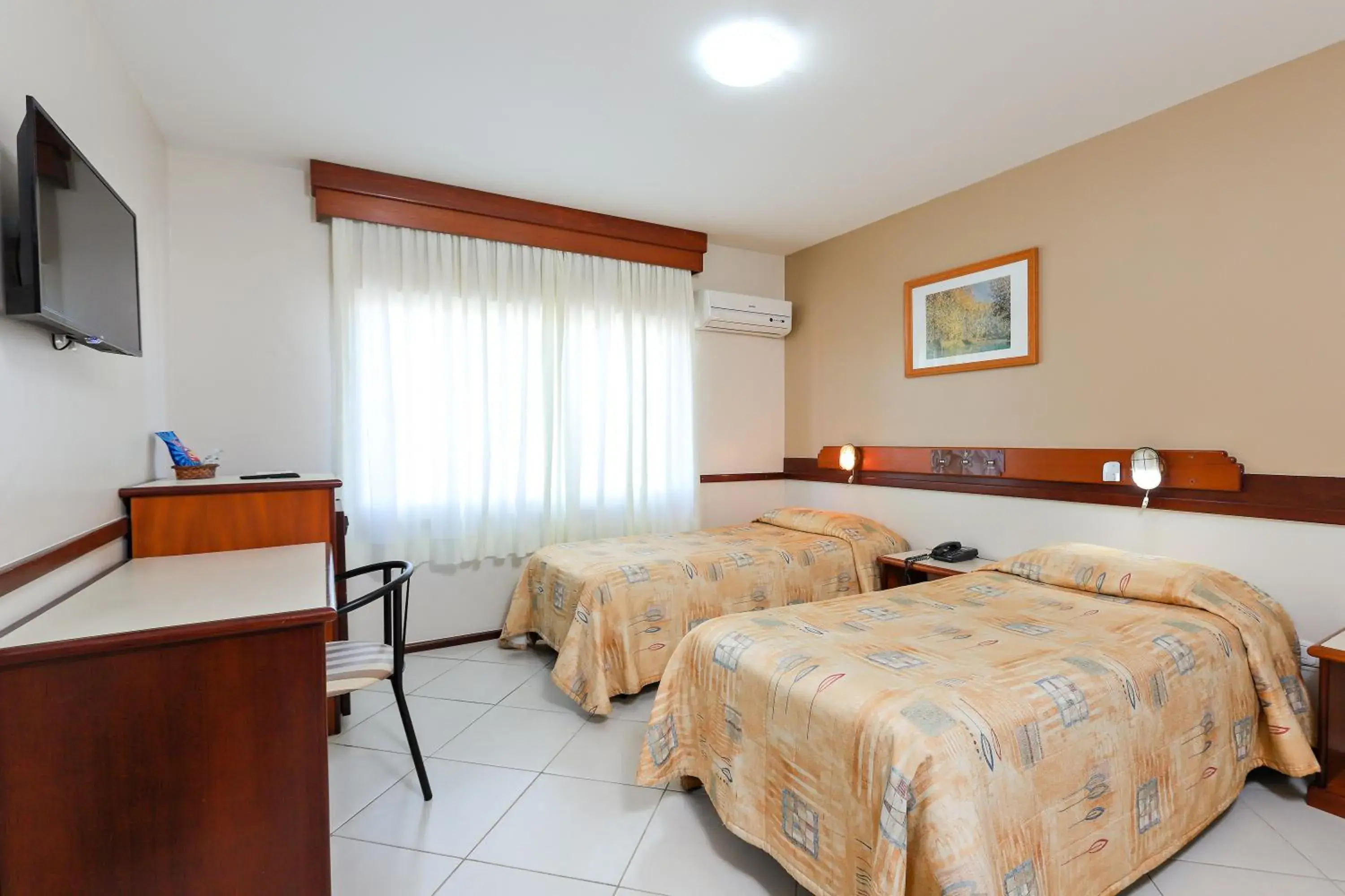 Standard Twin Room - single occupancy in Hotel Suárez Campo Bom Standard Twin Room - single occupancy in Hotel Suárez Campo Bom