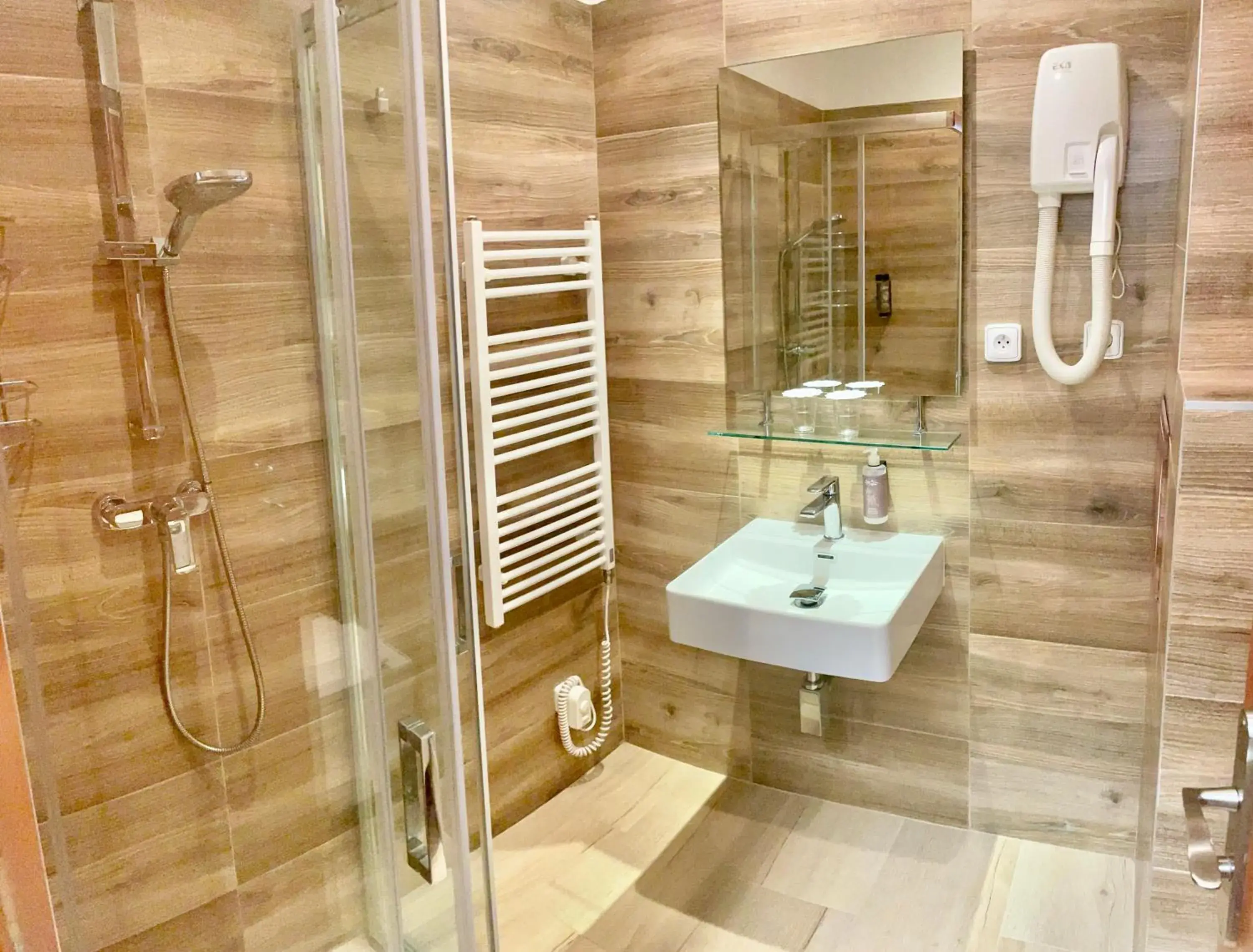 Standard Double or Twin Room in Hotel Atlas Standard Double or Twin Room in Hotel Atlas