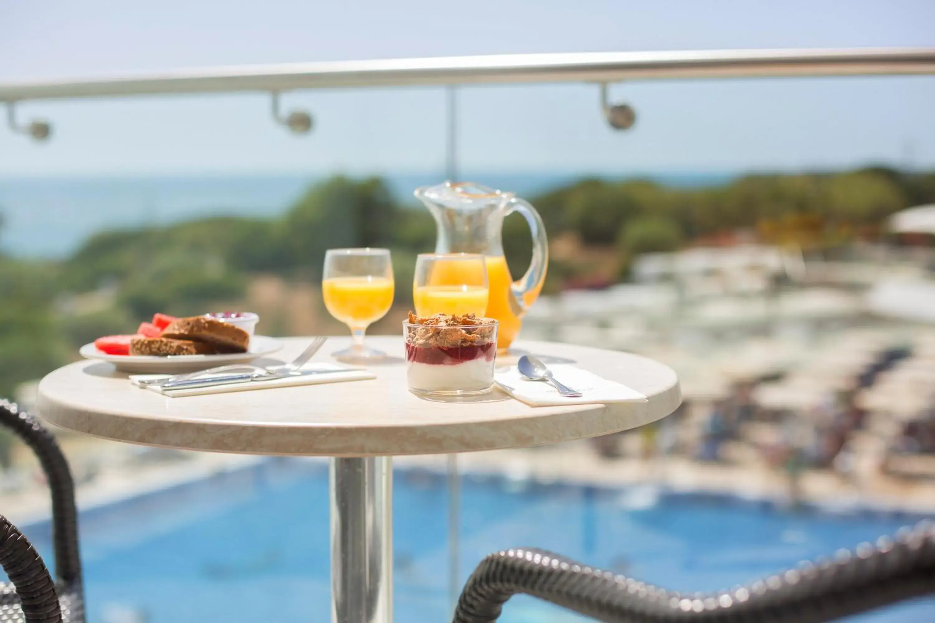 Double or Twin Room with Side Sea View in Hipotels Gran Conil Double or Twin Room with Side Sea View in Hipotels Gran Conil