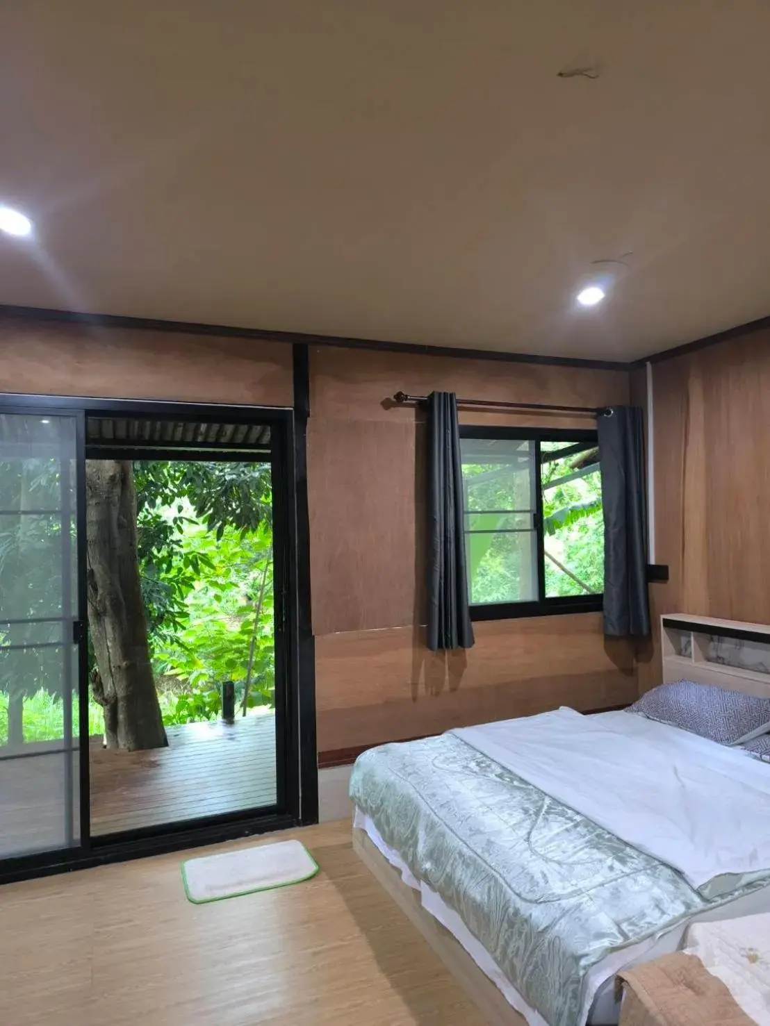 Deluxe Double or Twin Room with River View in Hill Tribe Art House (Lahu & Akha Homestay) Deluxe Double or Twin Room with River View in Hill Tribe Art House (Lahu & Akha Homestay)