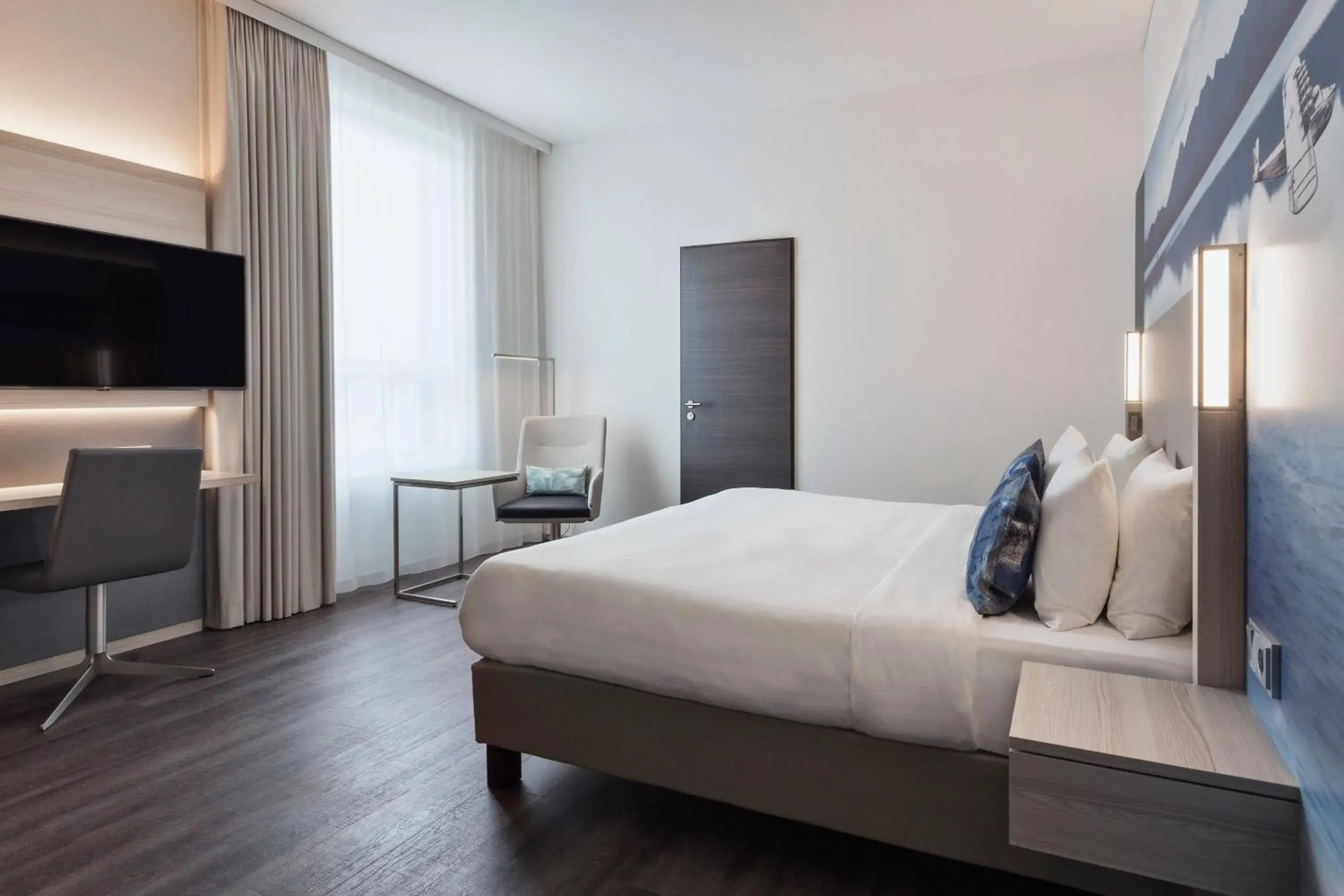 Superior King Room - single occupancy in Courtyard by Marriott Oberpfaffenhofen Munich South Superior King Room - single occupancy in Courtyard by Marriott Oberpfaffenhofen Munich South