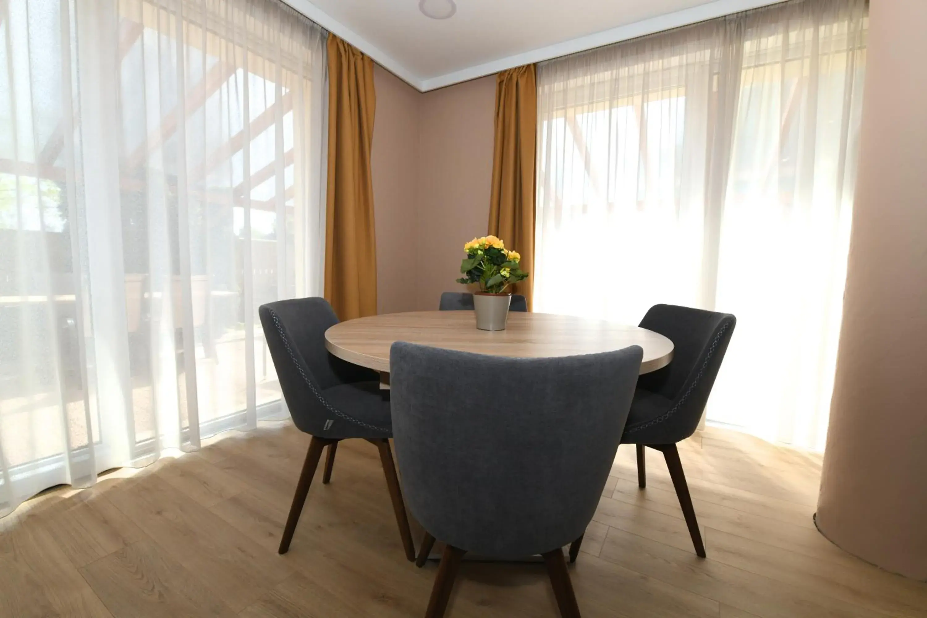 Jade Hotel-Ezüsthíd Hotel Jade Hotel-Ezüsthíd Hotel