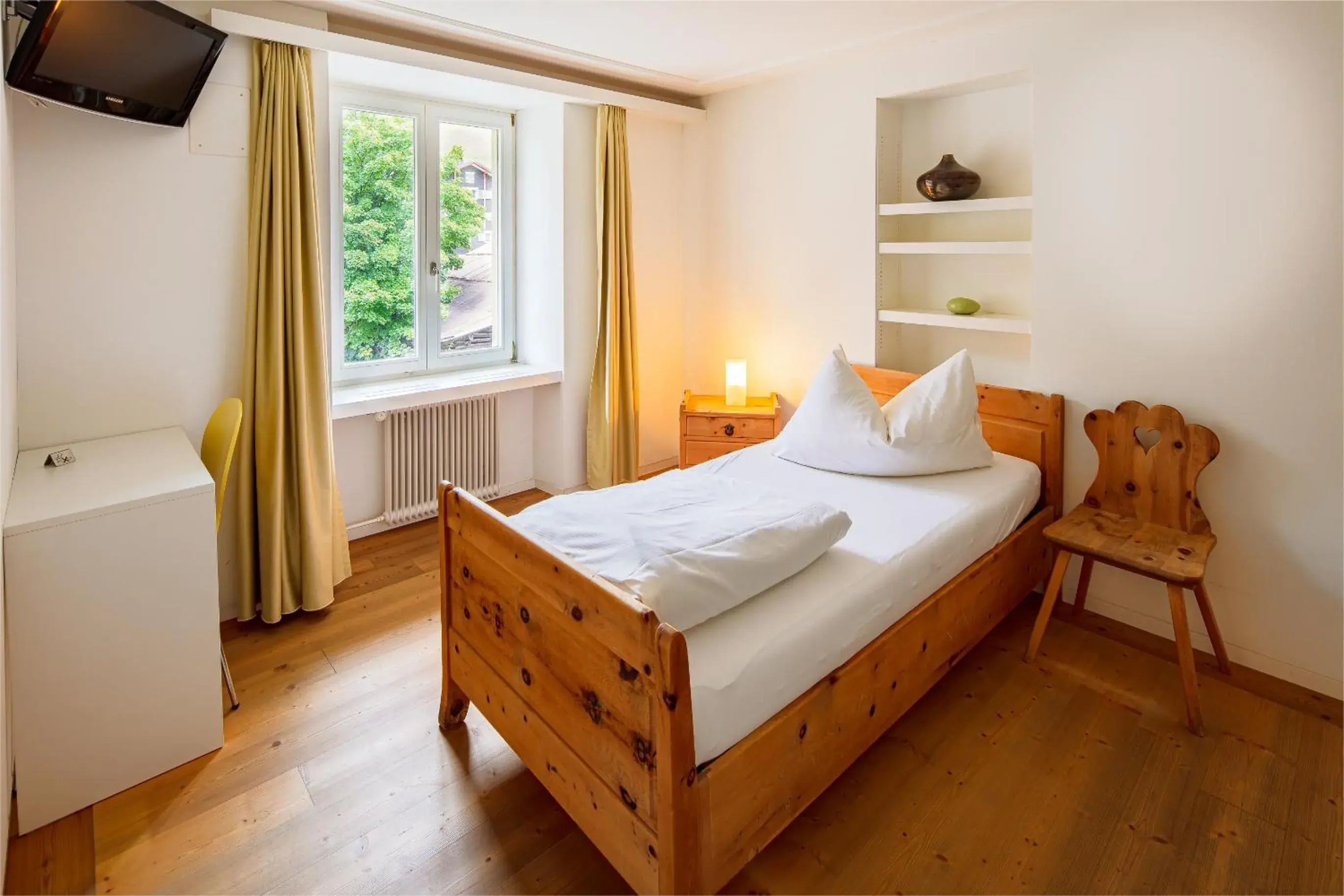 Single Room in Hotel Vallatscha Single Room in Hotel Vallatscha