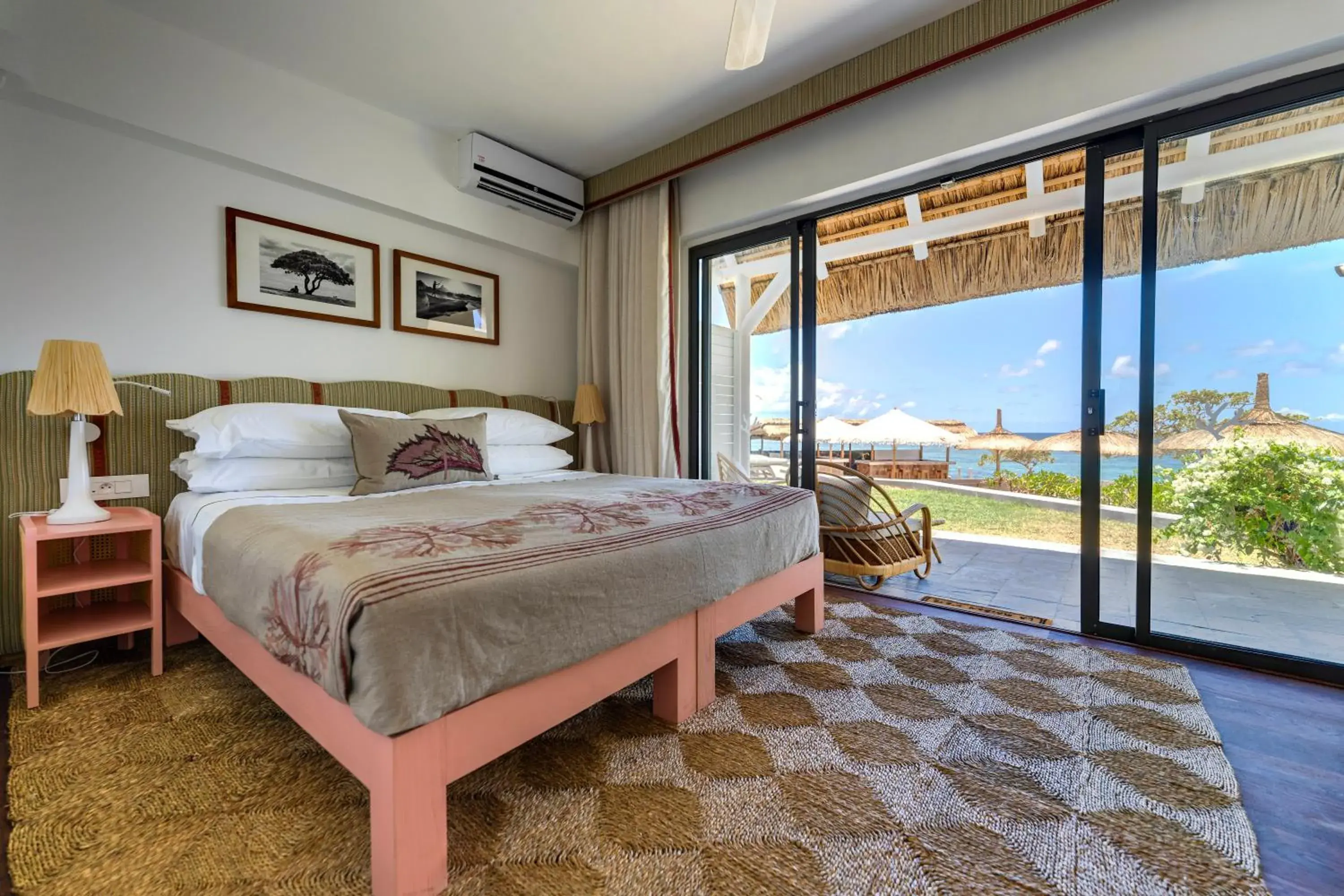 Deluxe Room with seaview - single occupancy in La Maison d'Eté Hotel by NEWMARK Deluxe Room with seaview - single occupancy in La Maison d'Eté Hotel by NEWMARK