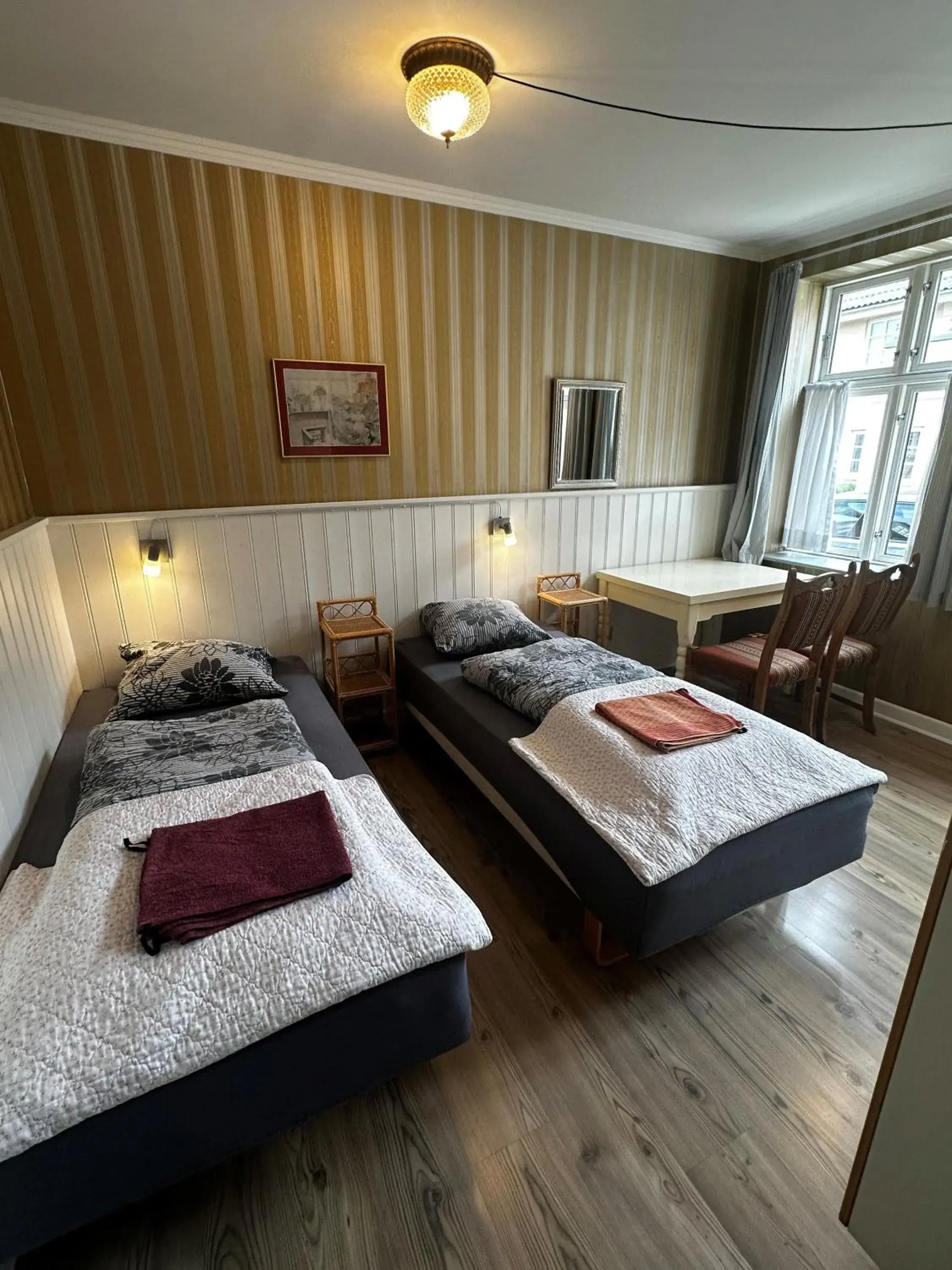 Double or Twin Room with Shared Bathroom in Oasen Double or Twin Room with Shared Bathroom in Oasen