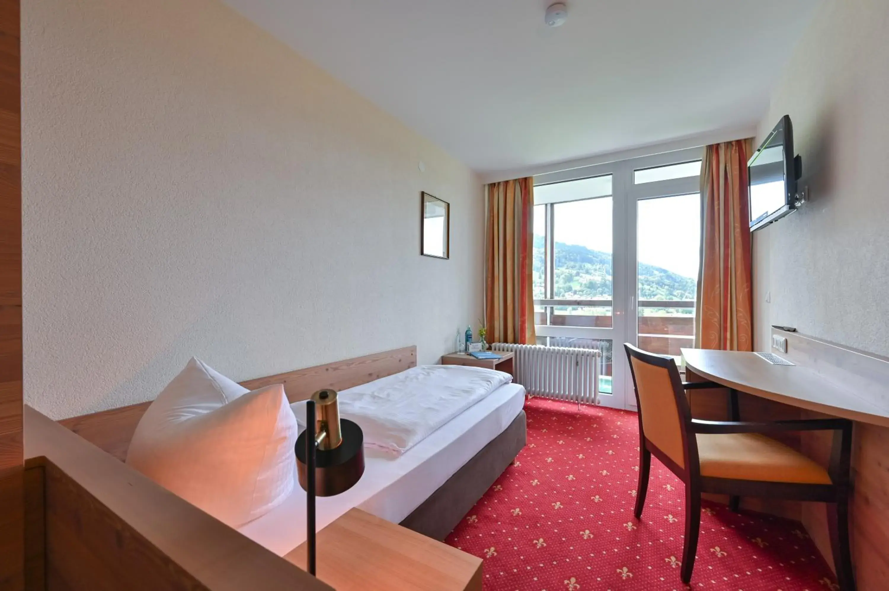 Single Room with Balcony and Lake View in Rothenfels Panorama Hotel Single Room with Balcony and Lake View in Rothenfels Panorama Hotel