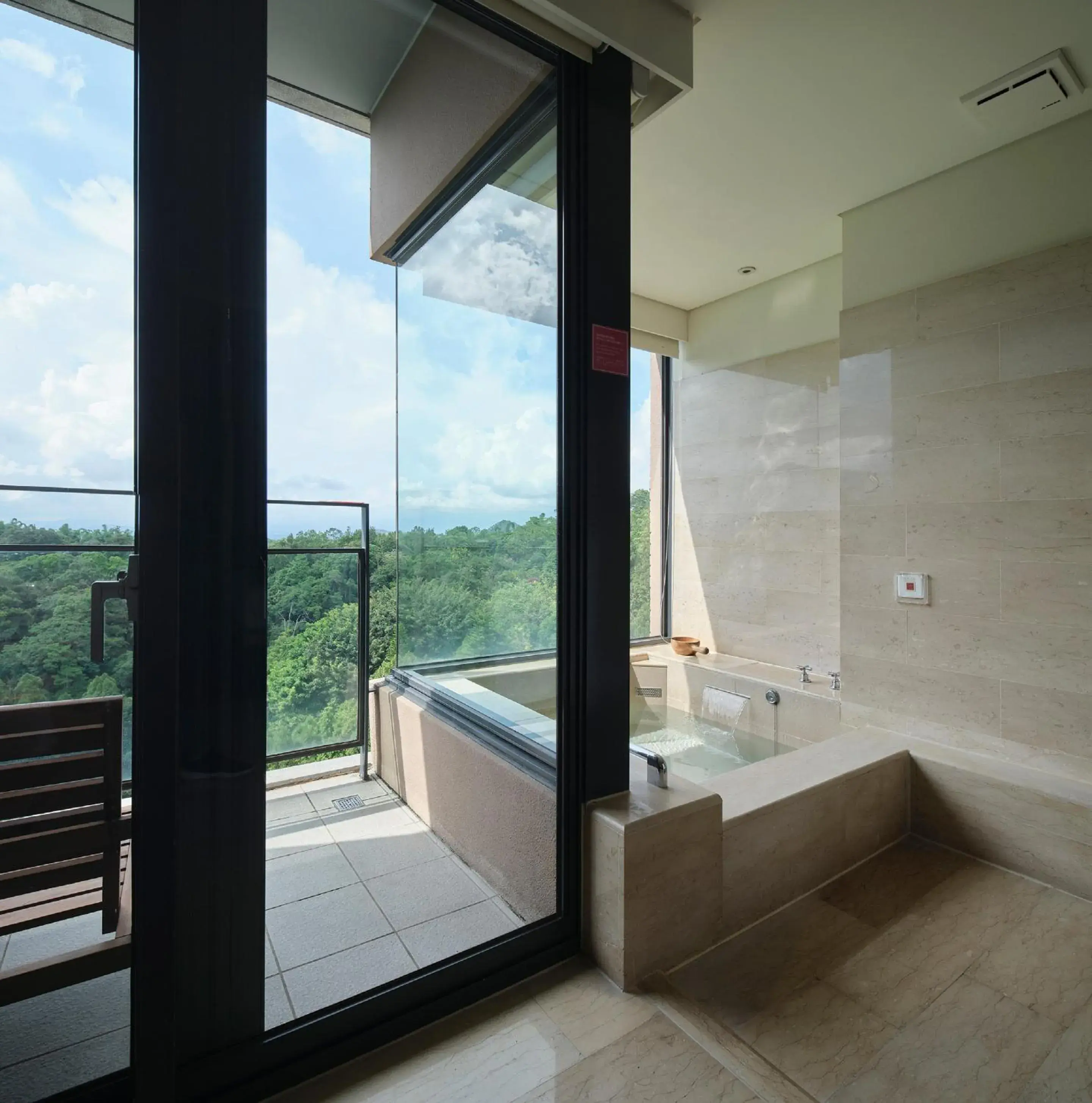 Premier King Mountain View in Fleur de Chine Hotel Premier King Mountain View in Fleur de Chine Hotel