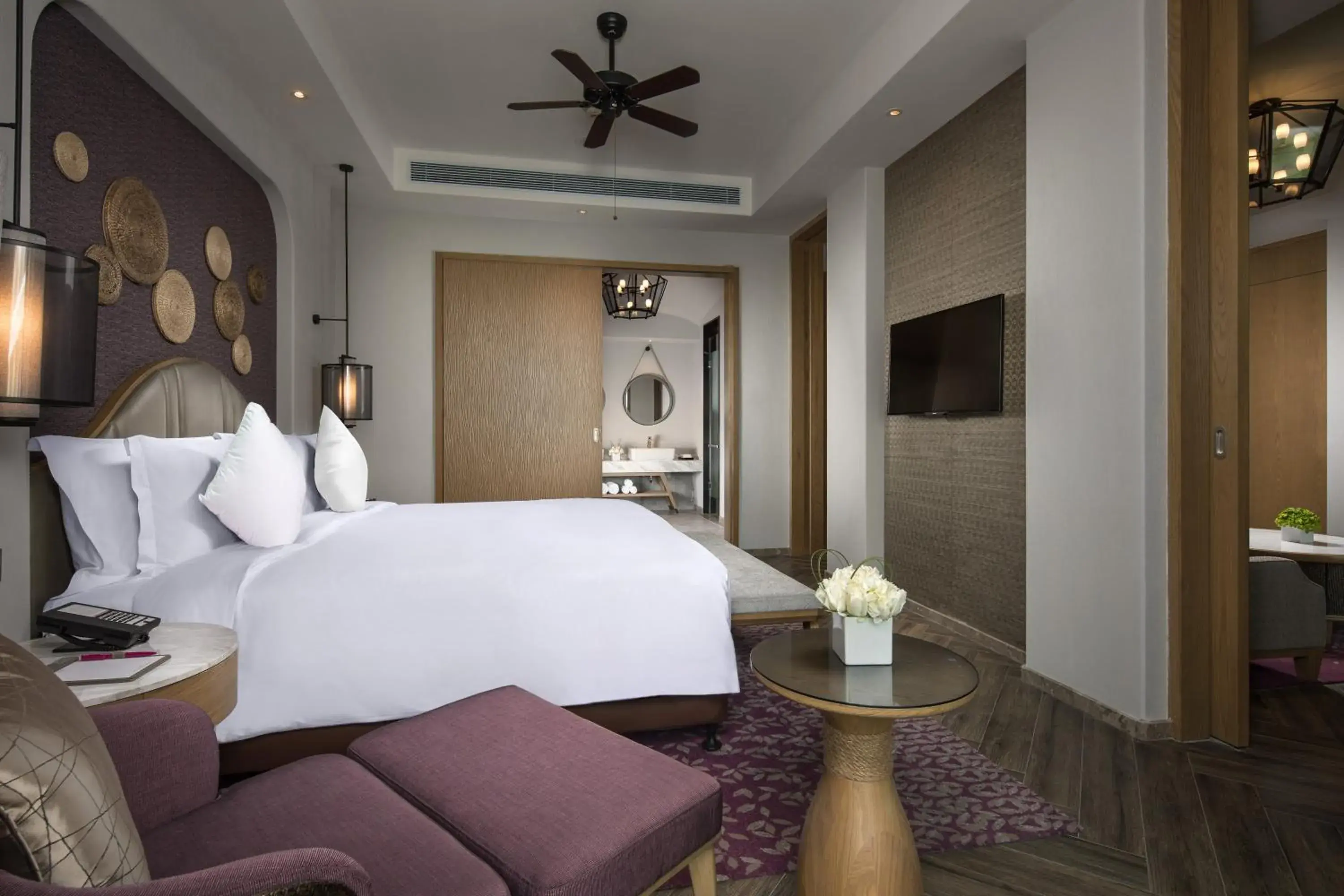 One-Bedroom Suite Lounge Access in Crowne Plaza QingdaoOriental Movie Metropolis by IHG One-Bedroom Suite Lounge Access in Crowne Plaza QingdaoOriental Movie Metropolis by IHG