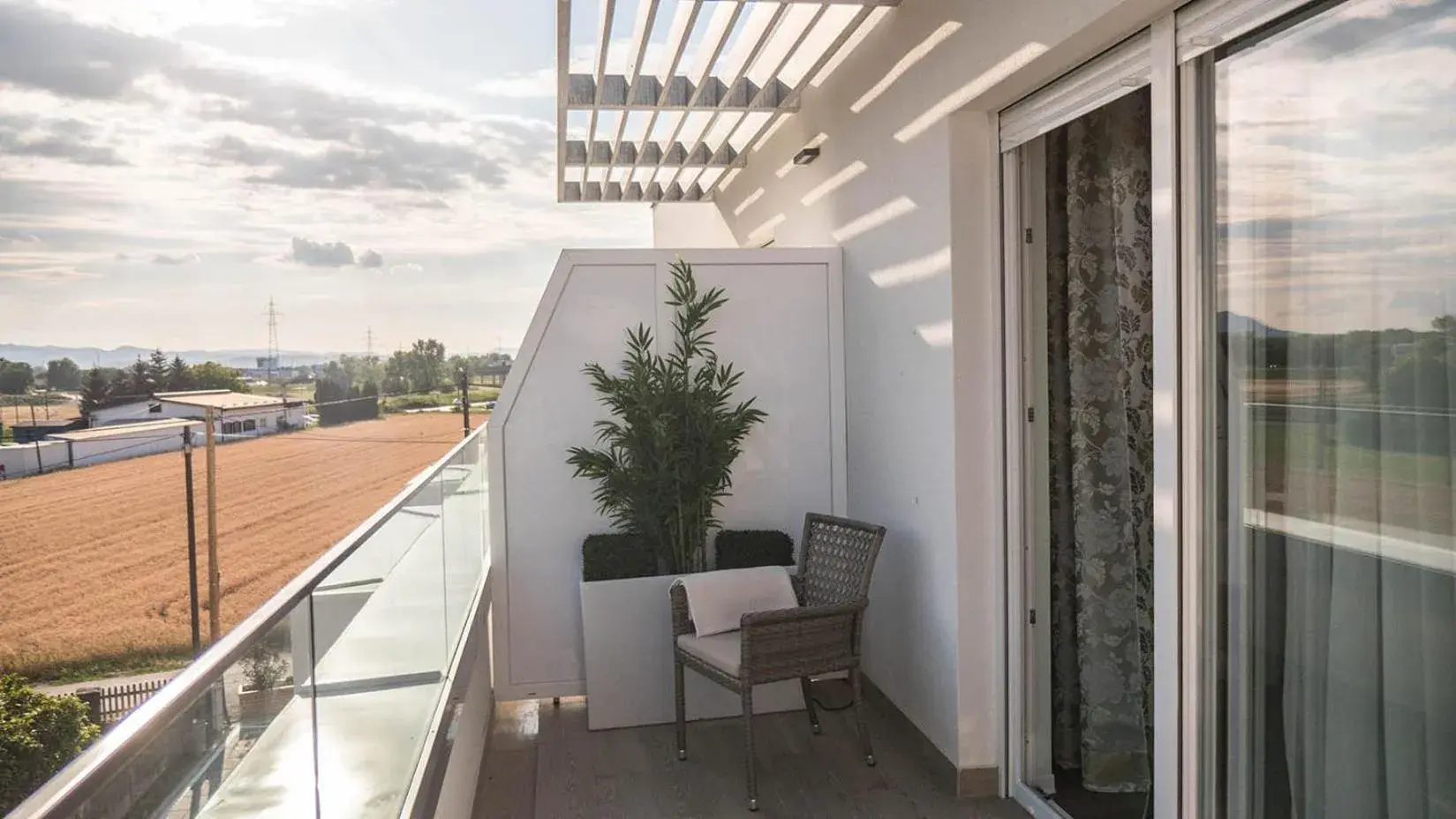 Single Room with Balcony - single occupancy in Hotel Magdalena Single Room with Balcony - single occupancy in Hotel Magdalena