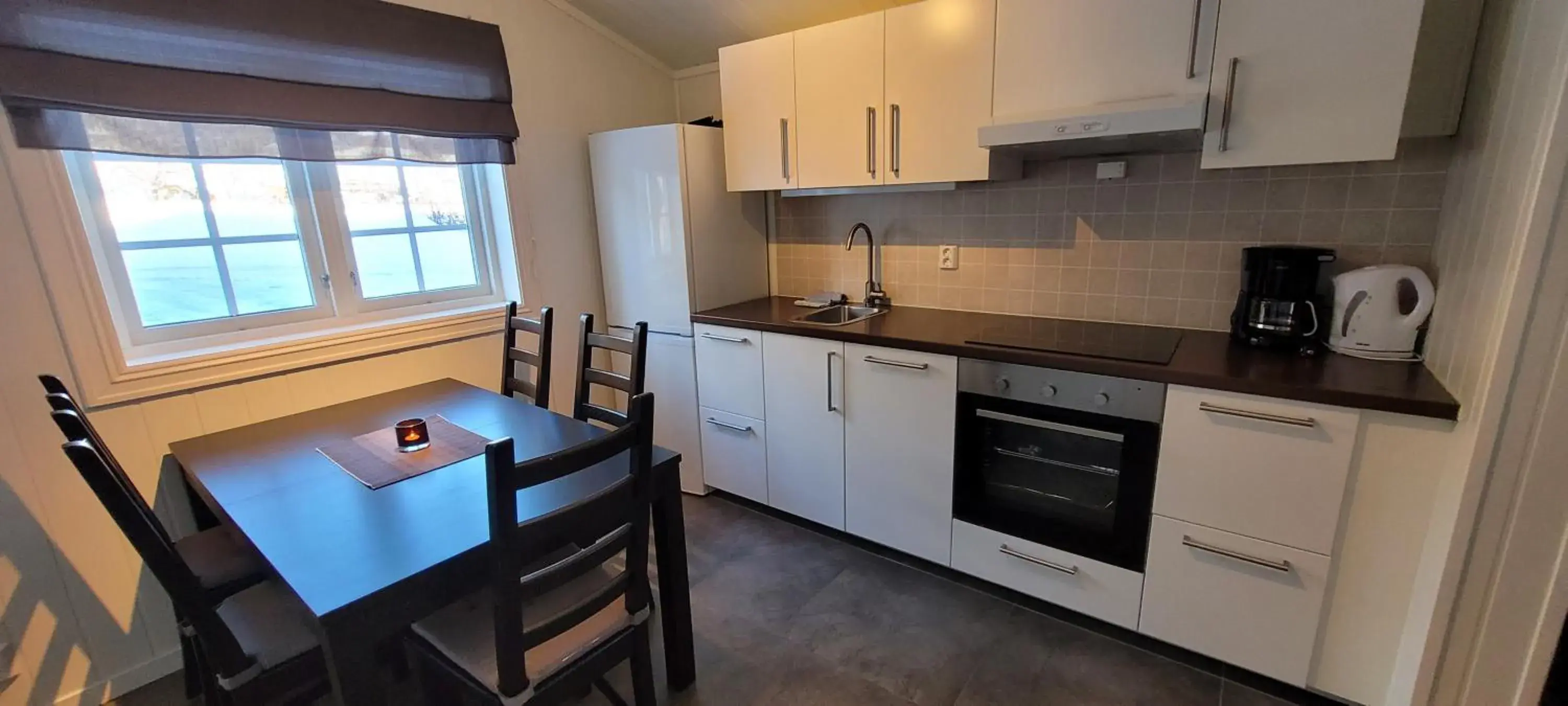 Two-Bedroom Cottage (4 Adults) in Øen Turistsenter Cottages Two-Bedroom Cottage (4 Adults) in Øen Turistsenter Cottages