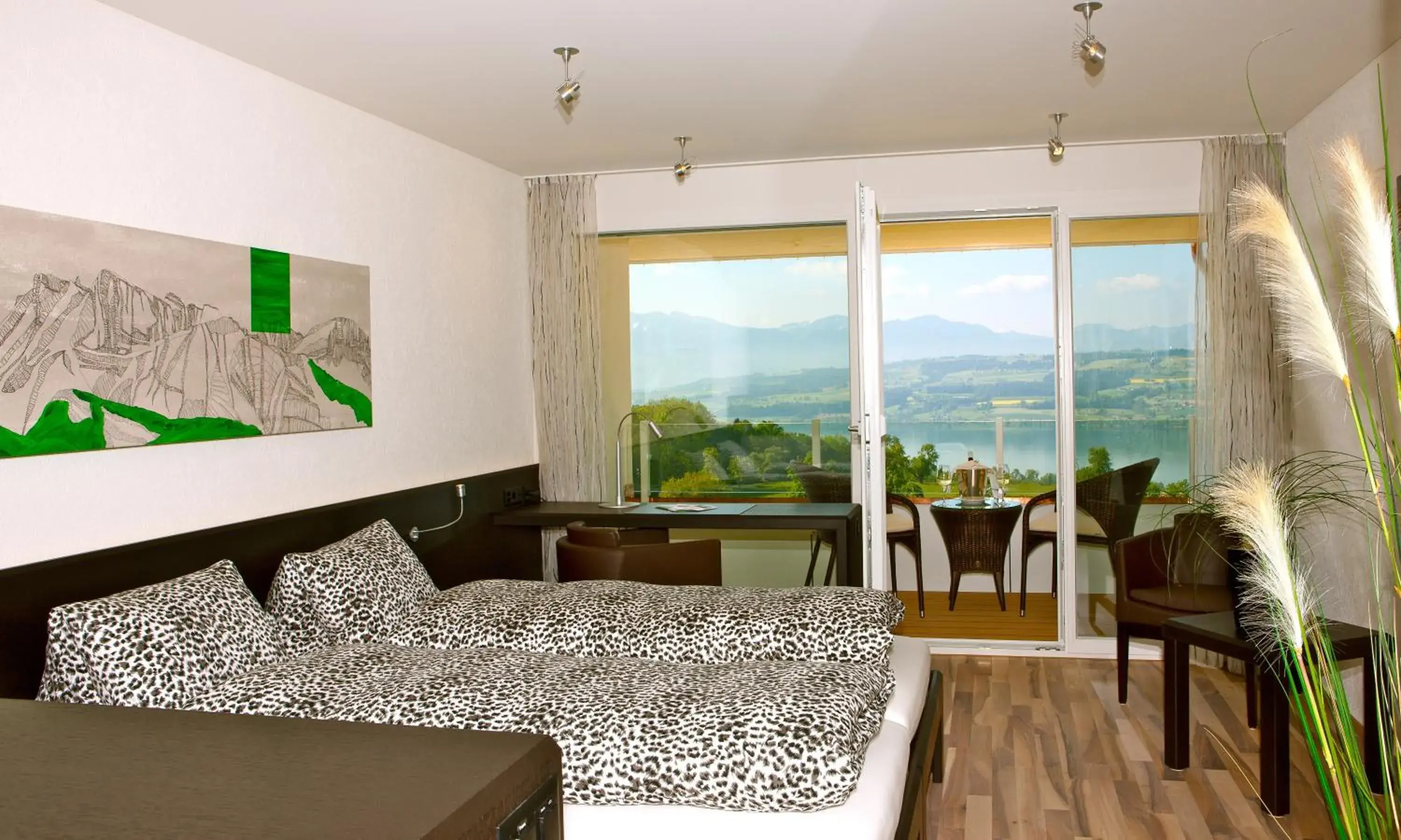 Double Room with Lake View - single occupancy in Hotel Restaurant Vogelsang Double Room with Lake View - single occupancy in Hotel Restaurant Vogelsang