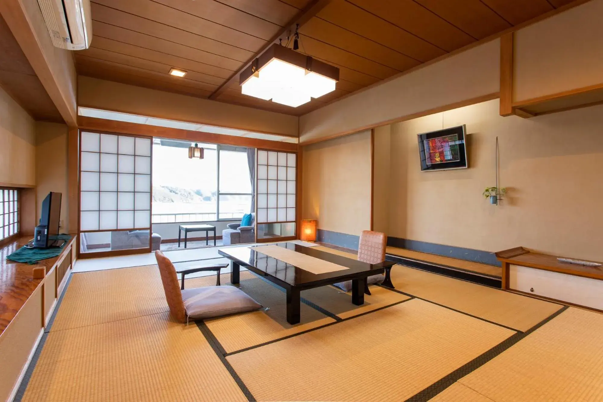 Japanese-Style Triple Room in Kurofune Hotel Japanese-Style Triple Room in Kurofune Hotel