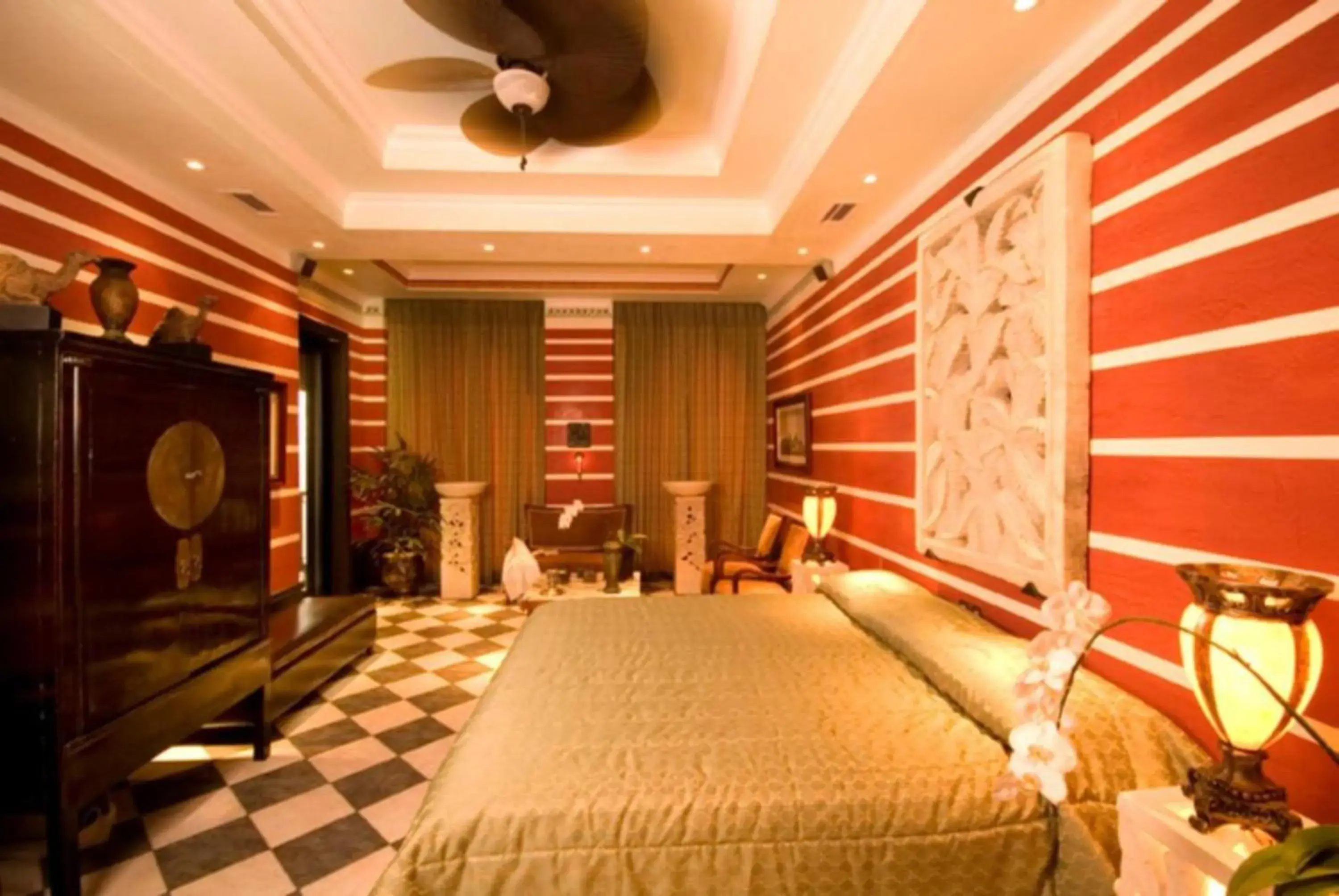 Egyptian Suite at Zephyr Palace in Hotel Villa Caletas Egyptian Suite at Zephyr Palace in Hotel Villa Caletas