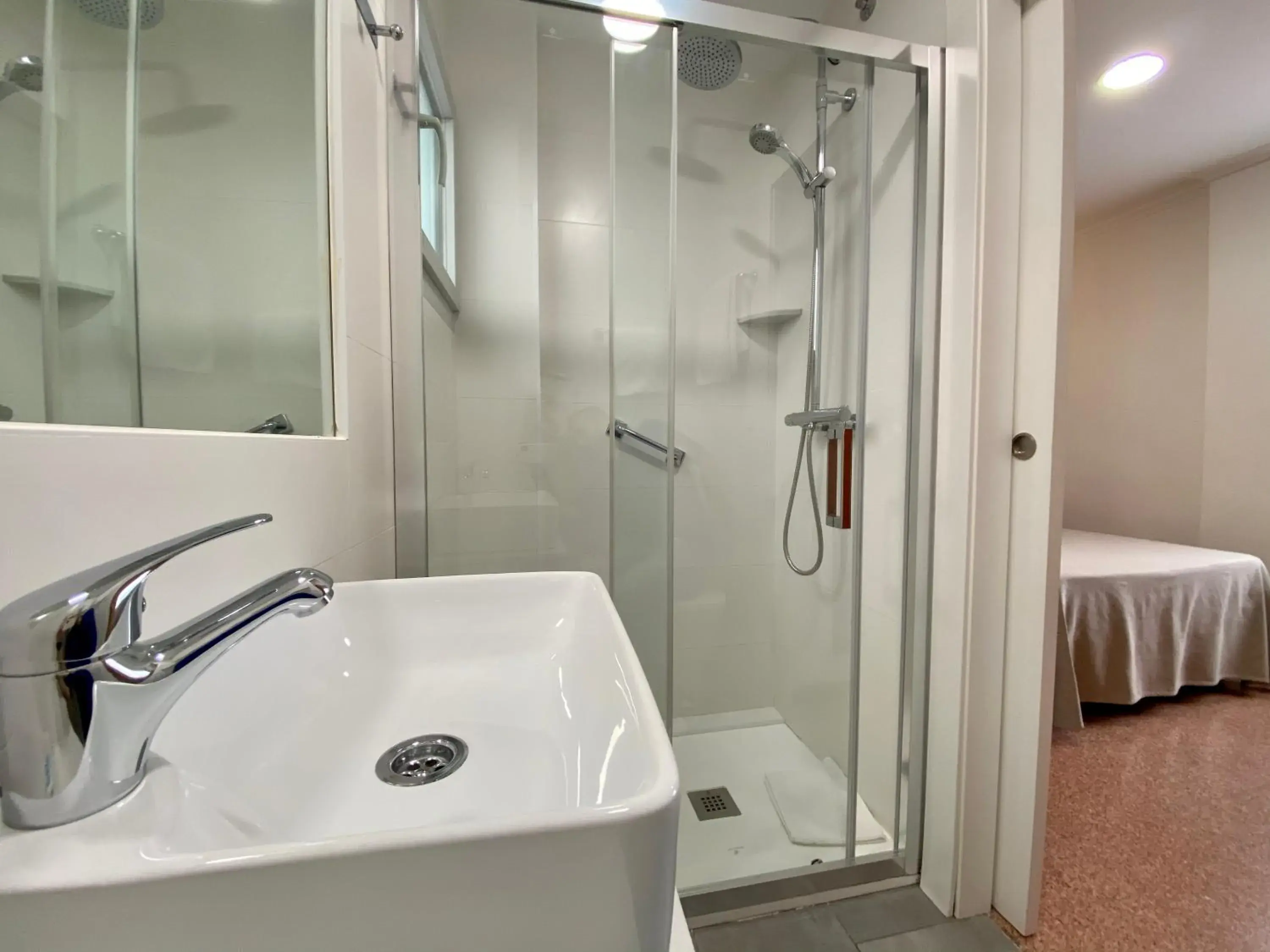 Double Room in Hostal Pensimar Double Room in Hostal Pensimar