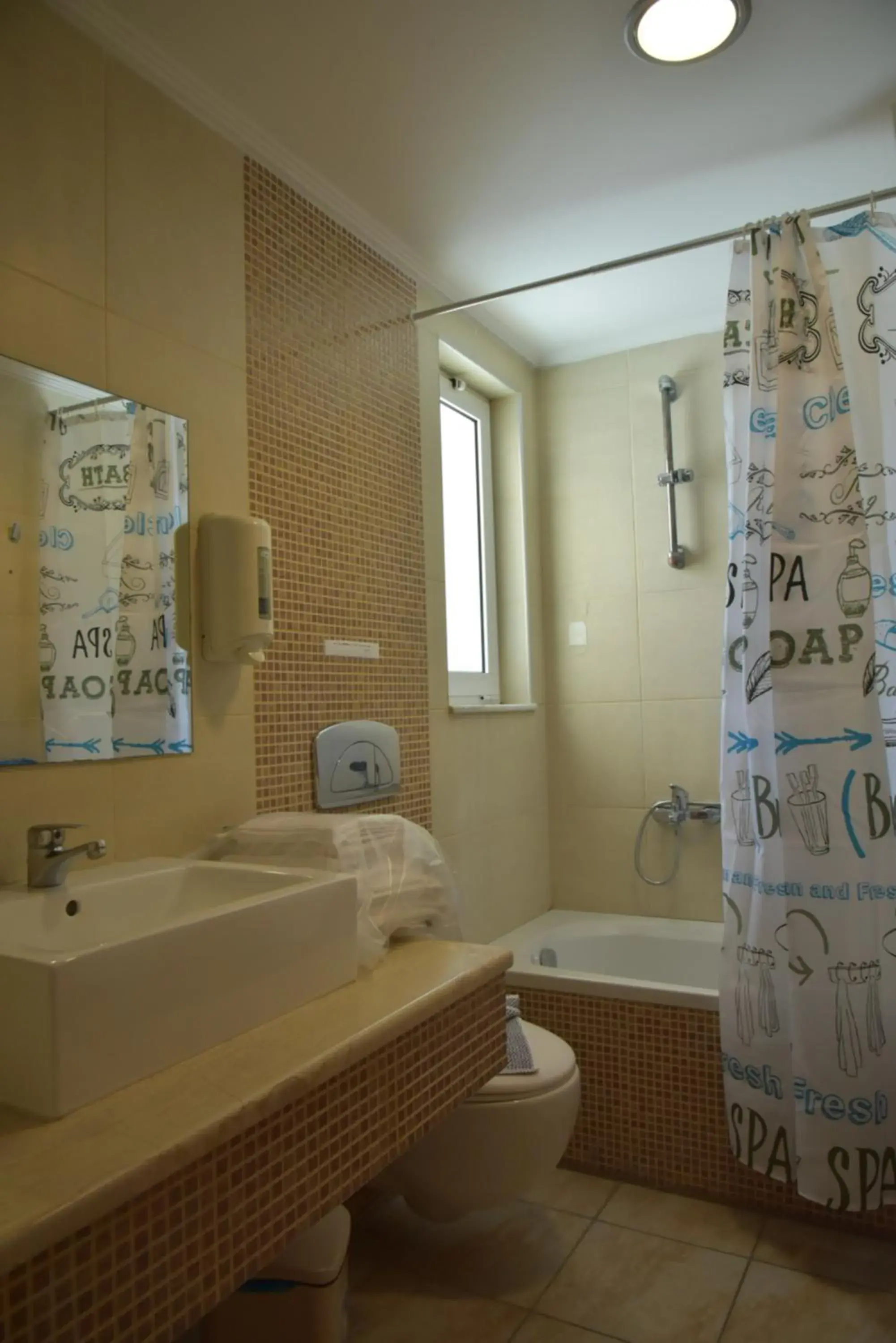 One-Bedroom Apartment with Sea View (3 Adults) in Bristol Sea View Apartments One-Bedroom Apartment with Sea View (3 Adults) in Bristol Sea View Apartments