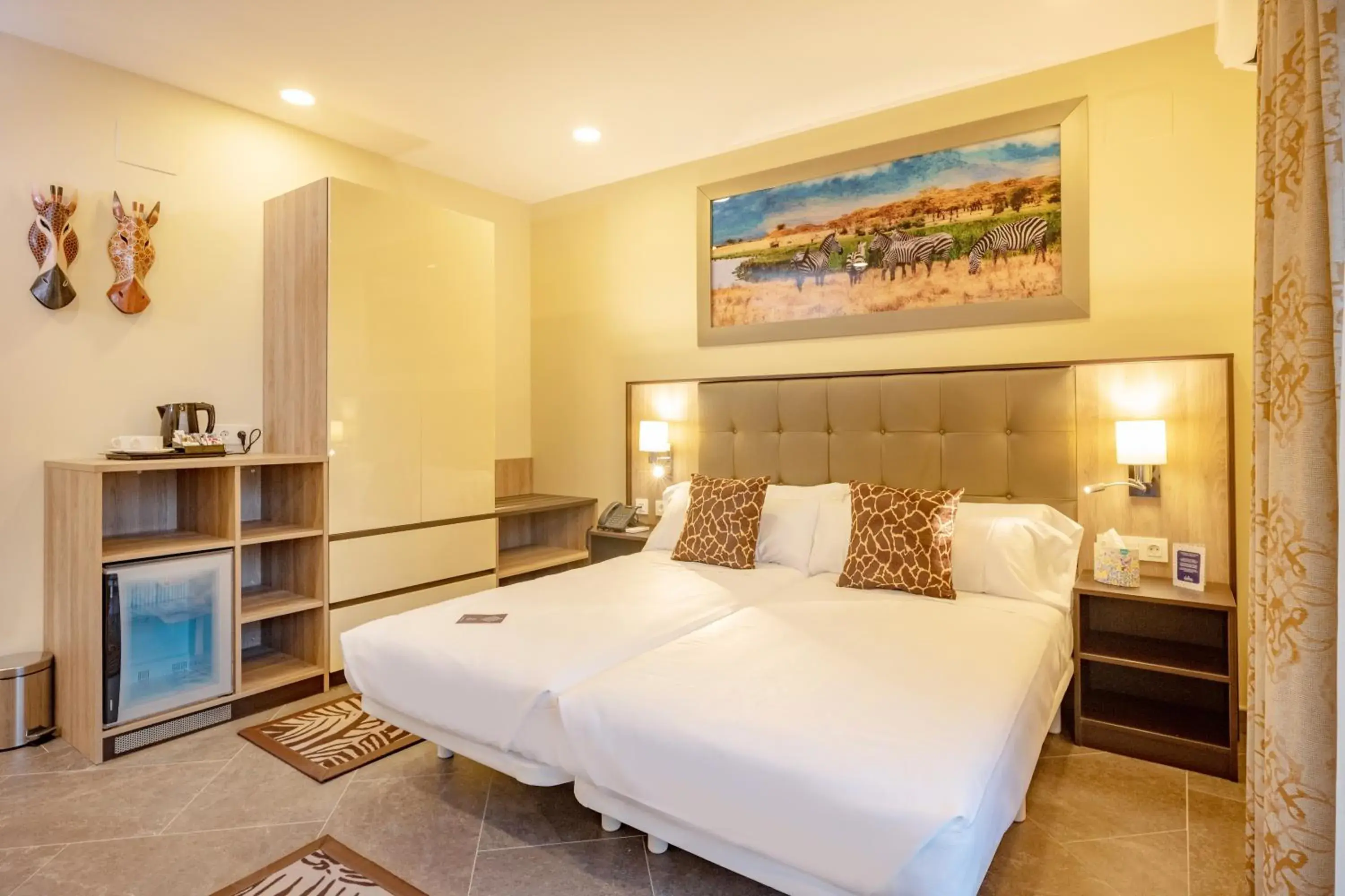 Double Room with Terrace in Hotel Admiral San Roque Double Room with Terrace in Hotel Admiral San Roque