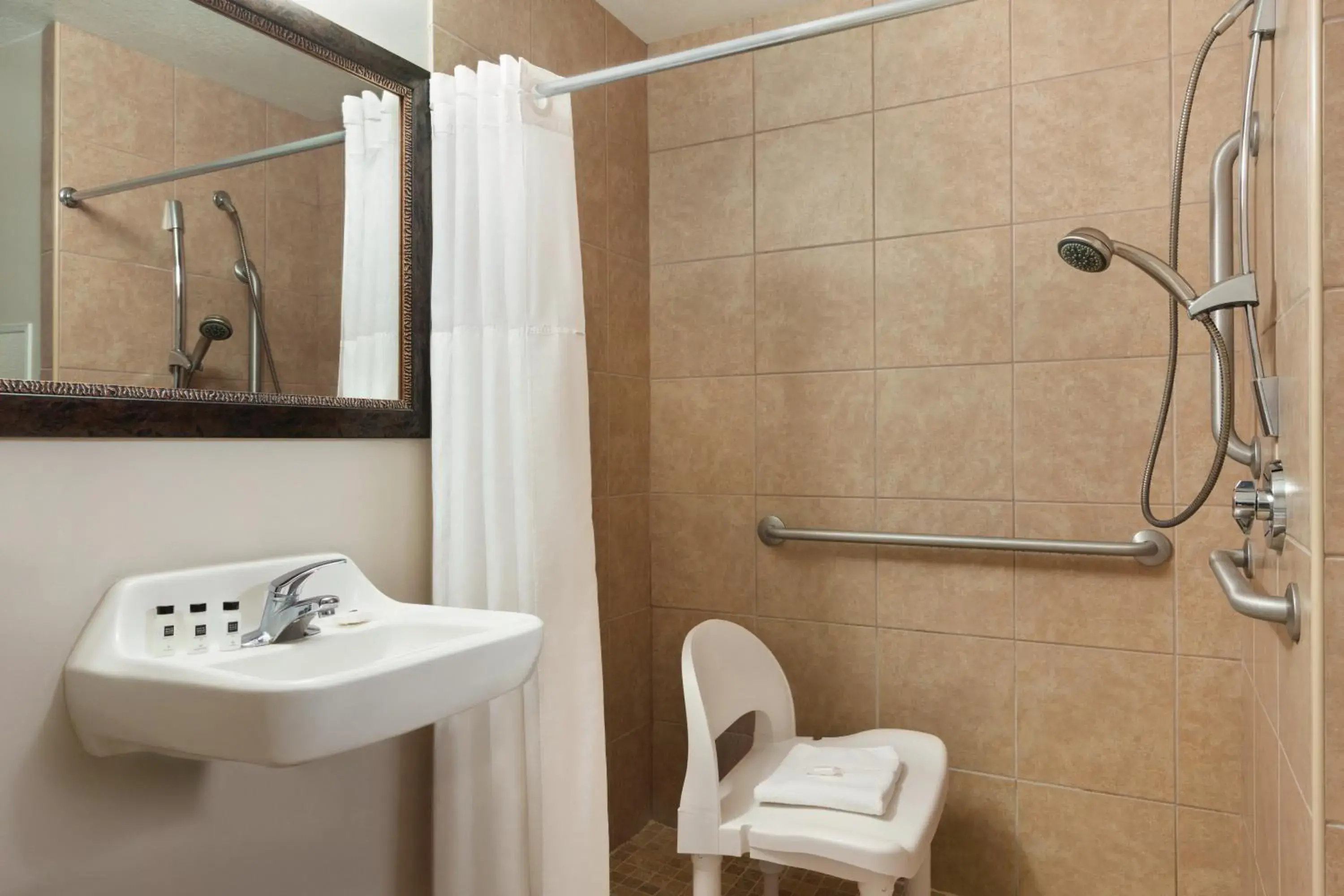 Queen Room with Two Queen Beds with Roll In Shower - Disability Access/Non-Smoking in Country Inn & Suites by Radisson, Gainesville, FL Queen Room with Two Queen Beds with Roll In Shower - Disability Access/Non-Smoking in Country Inn & Suites by Radisson, Gainesville, FL
