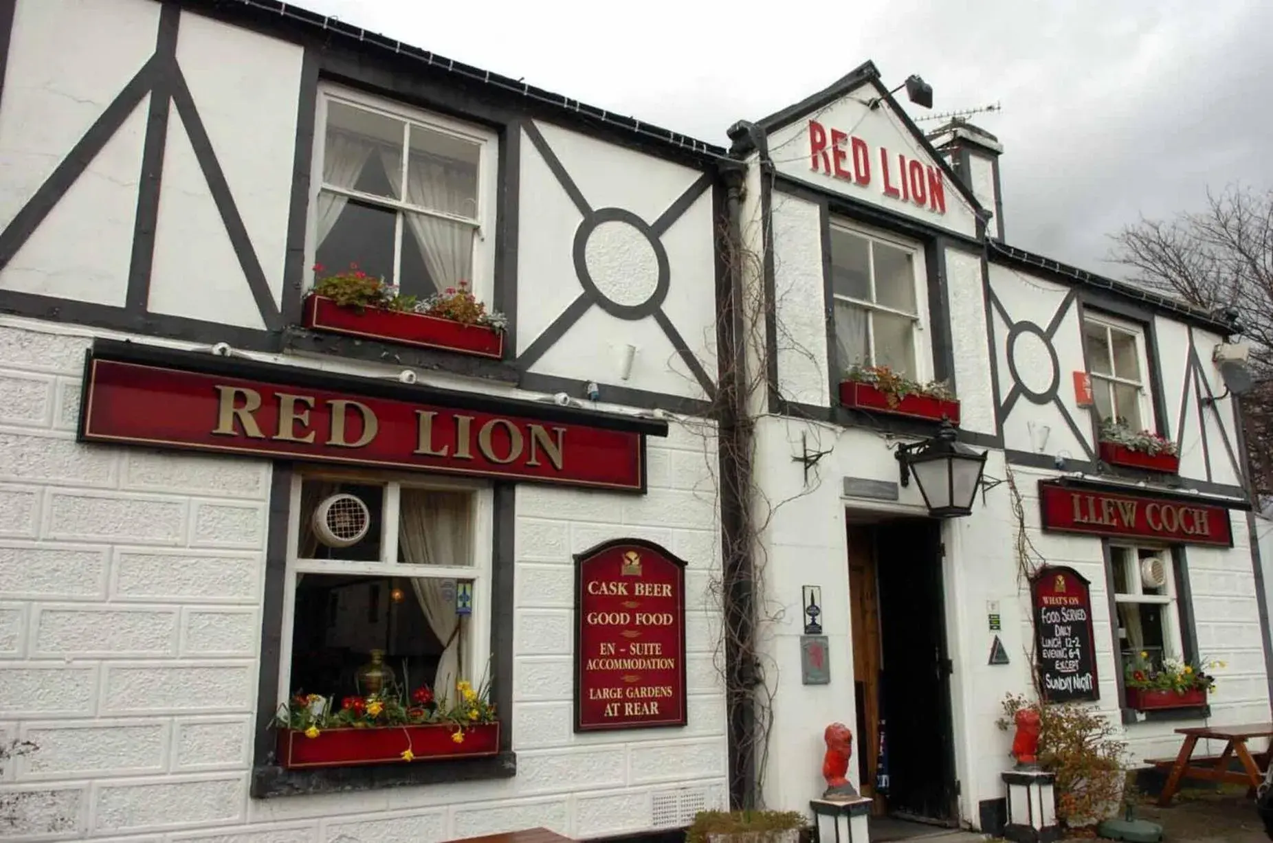 The Red Lion Inn & Restaurant The Red Lion Inn & Restaurant