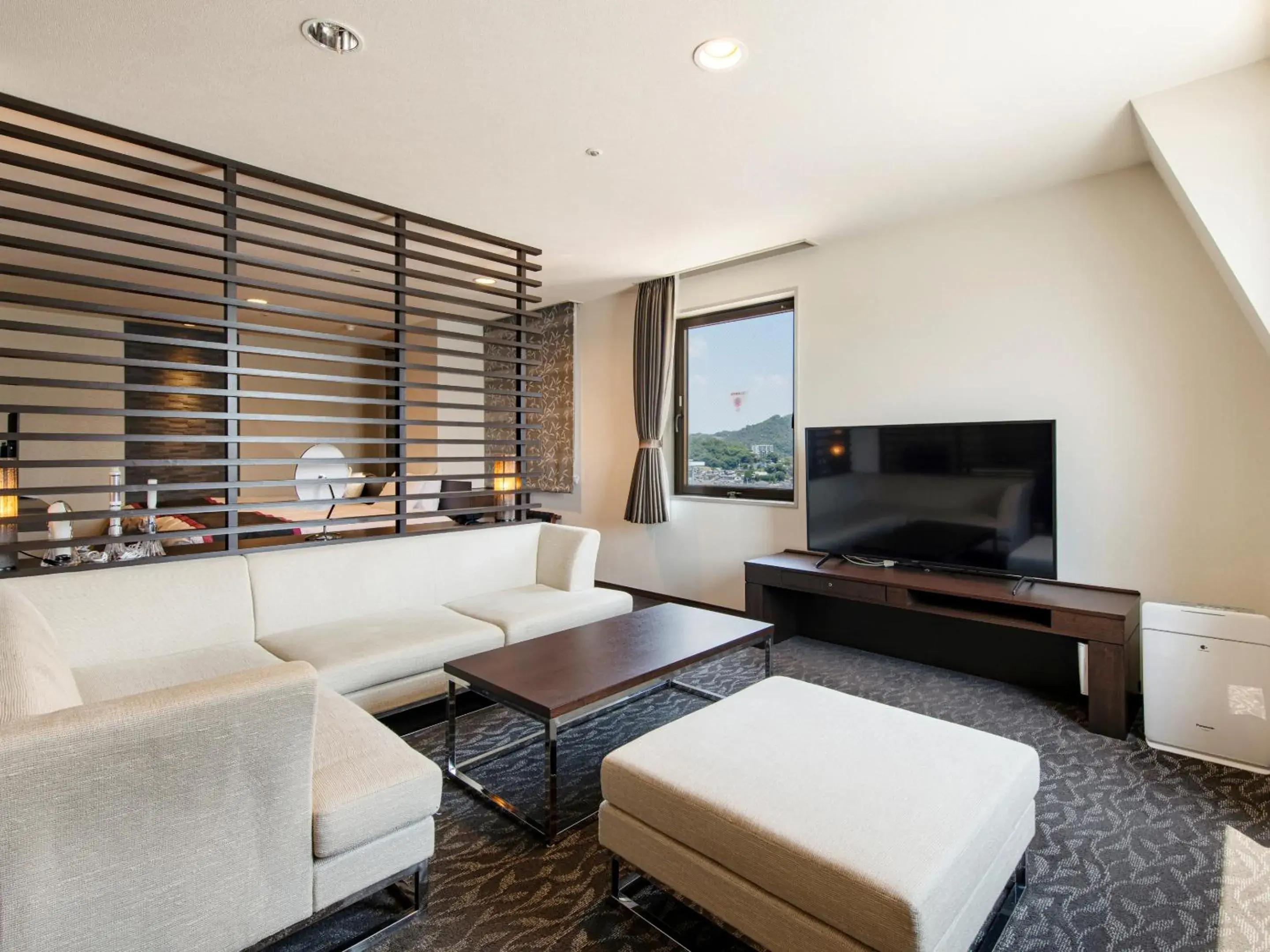 Queen Suite in Onomichi Kokusai Hotel Queen Suite in Onomichi Kokusai Hotel