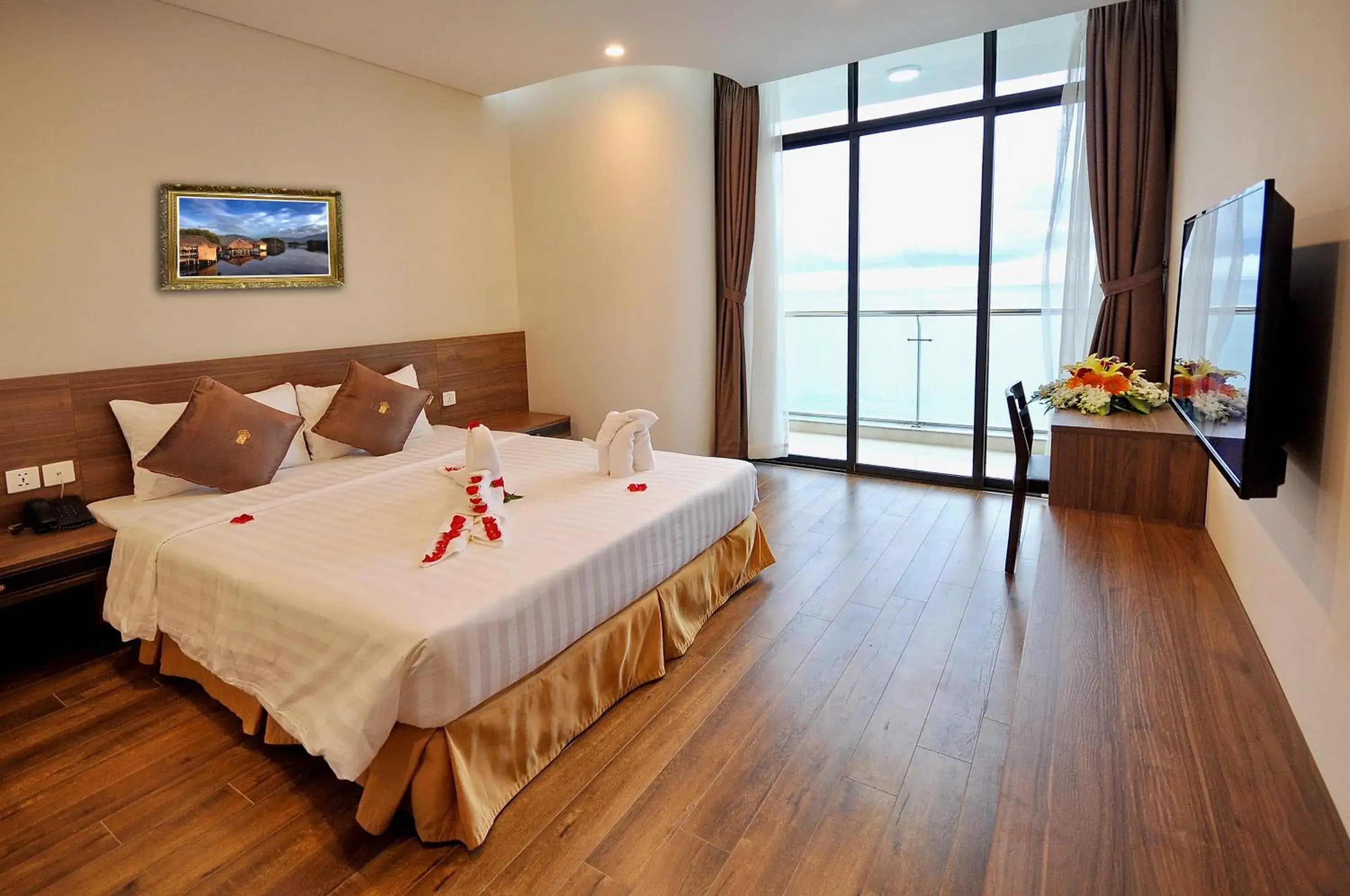 Deluxe Double or Twin Room with Sea View in Lenid Ocean View Hotel Deluxe Double or Twin Room with Sea View in Lenid Ocean View Hotel