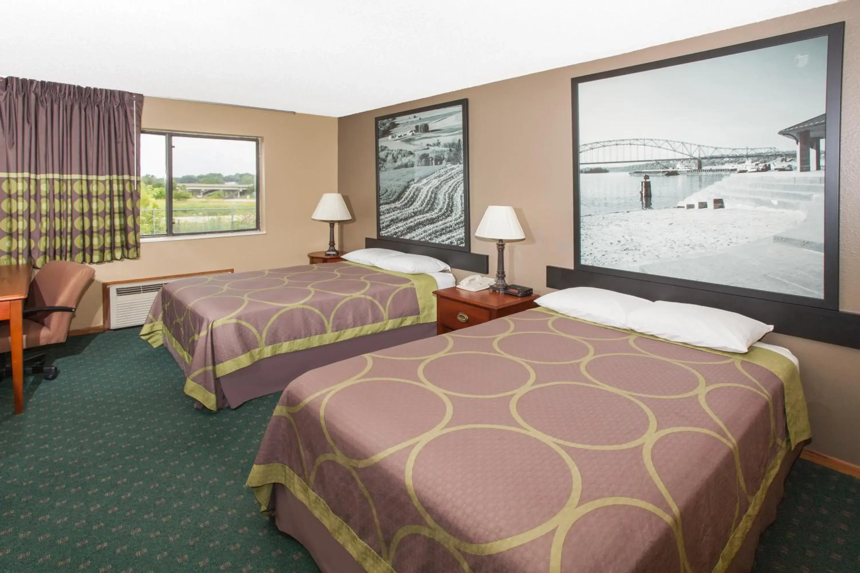 Double Room with Two Double Beds - Non-Smoking in Super 8 by Wyndham Anamosa IA Double Room with Two Double Beds - Non-Smoking in Super 8 by Wyndham Anamosa IA