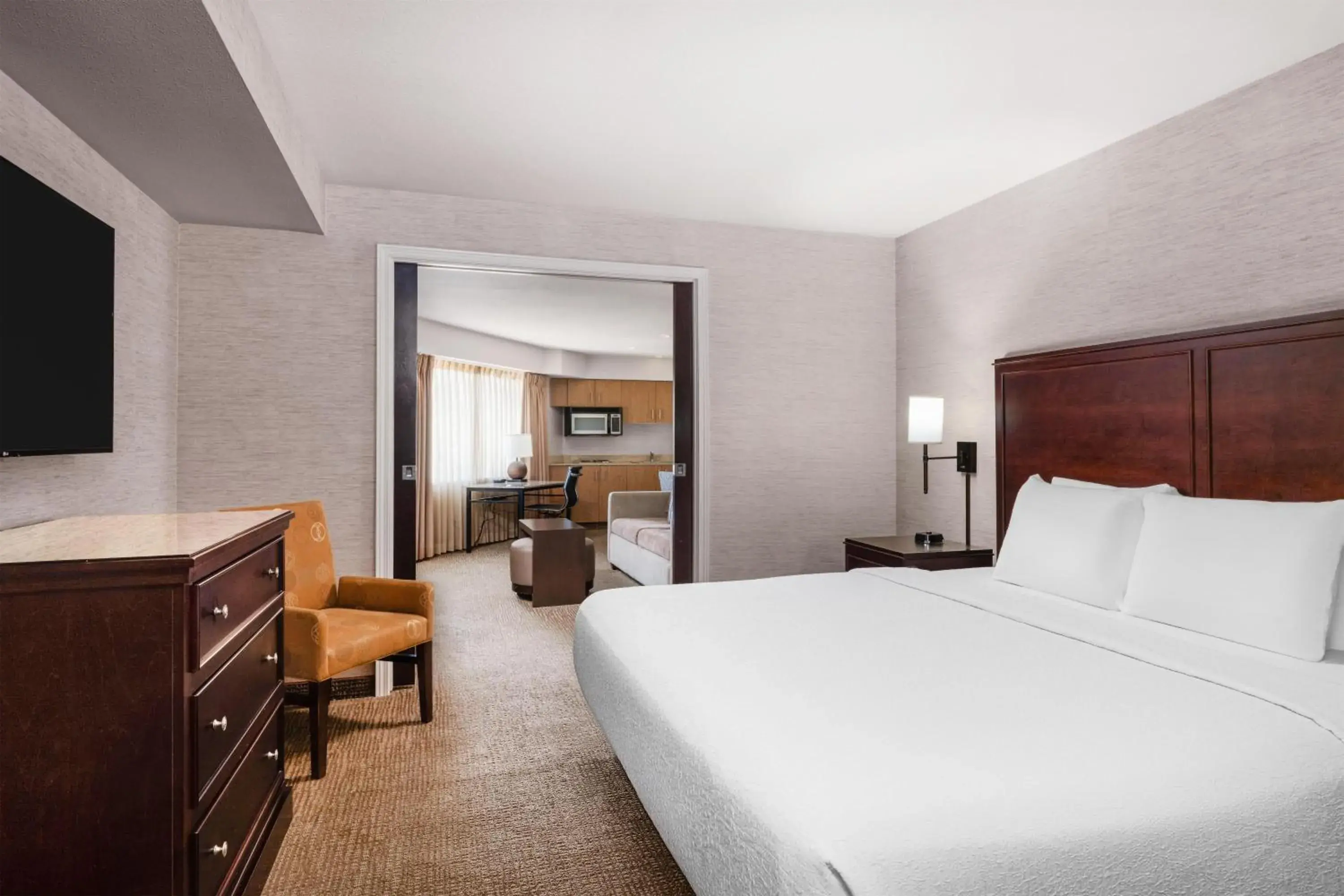 King Suite with Kitchen - Non-Smoking in Eastgate Hotel - BW Signature Collection King Suite with Kitchen - Non-Smoking in Eastgate Hotel - BW Signature Collection