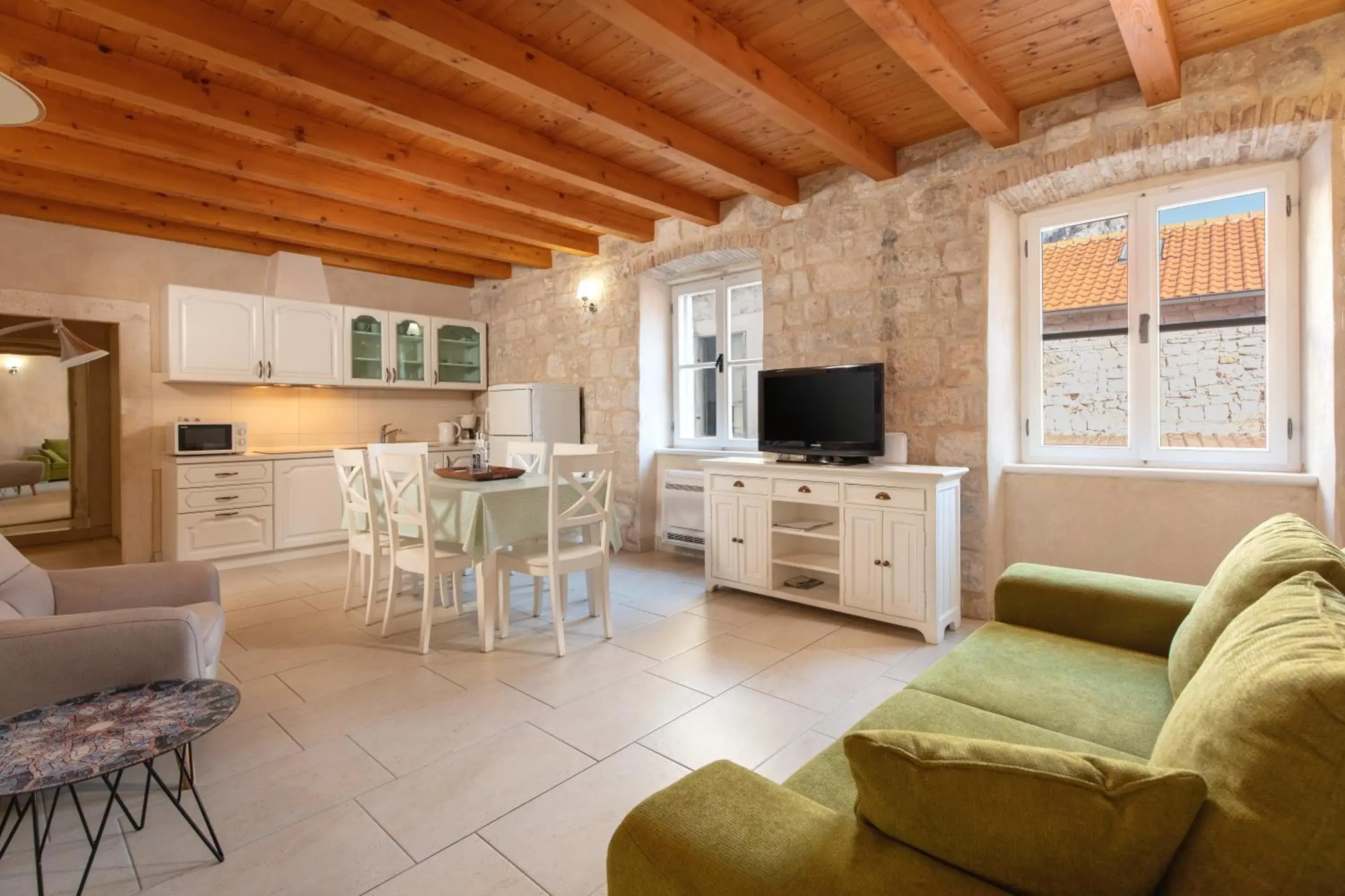 Villa Mama - Traditional Apartments in Omis, free parking Villa Mama - Traditional Apartments in Omis, free parking