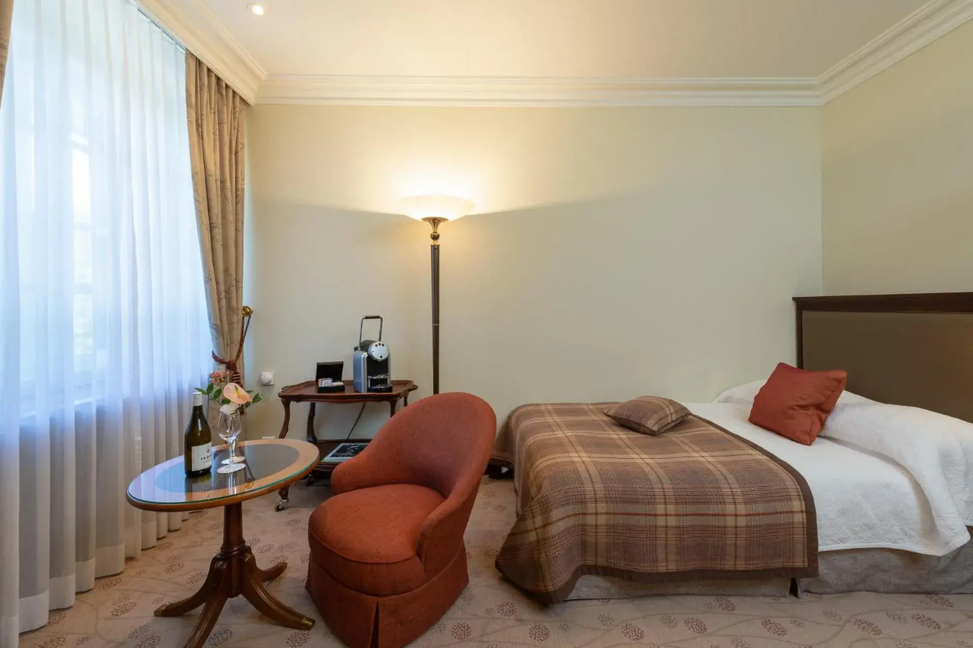 Single Room with Mountain View - single occupancy in Suvretta House Single Room with Mountain View - single occupancy in Suvretta House