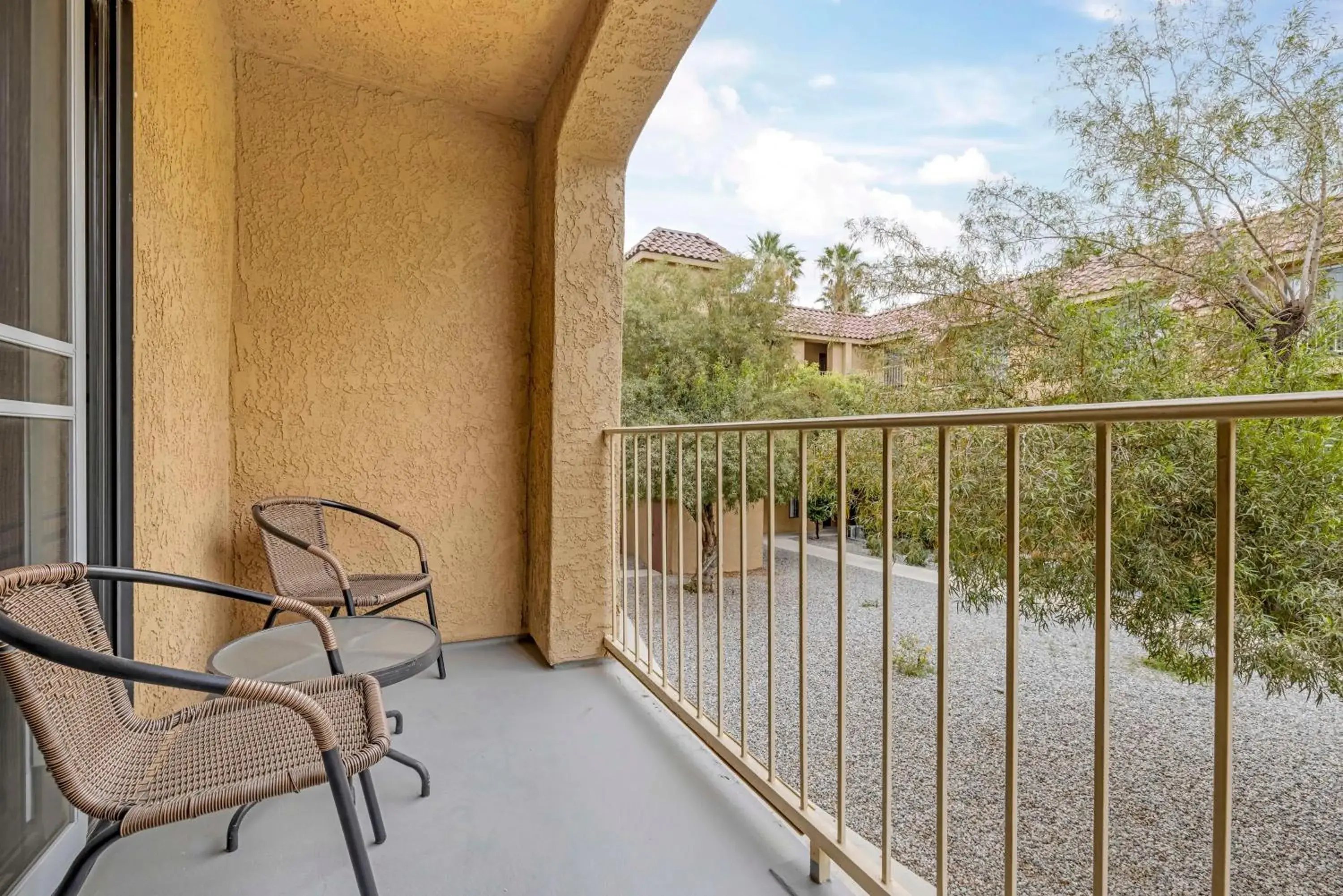 King Room - Non-Smoking in Best Western Plus Palm Desert Resort King Room - Non-Smoking in Best Western Plus Palm Desert Resort