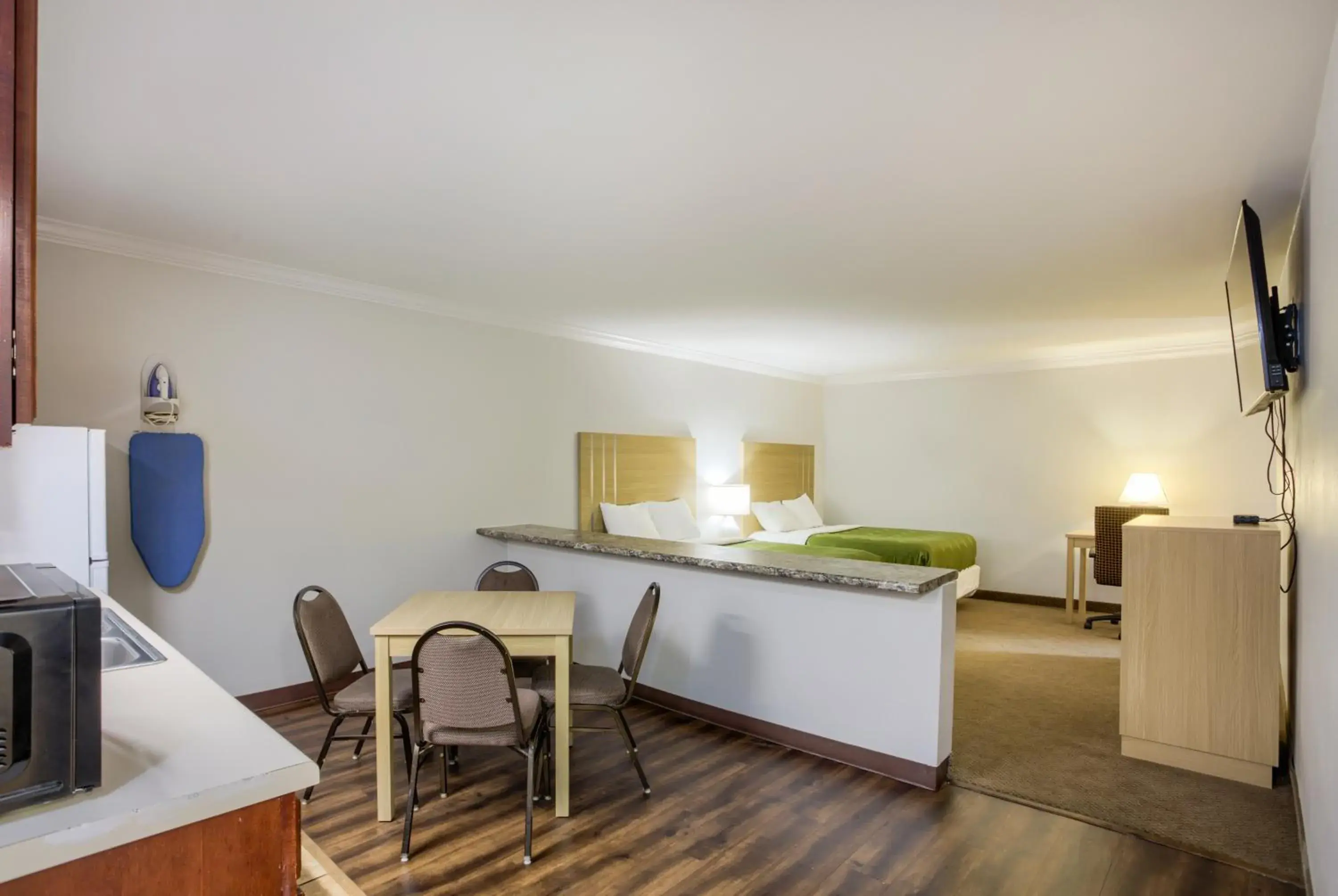 Suite - Non-Smoking in Quality Inn Gulf Shores Airport Suite - Non-Smoking in Quality Inn Gulf Shores Airport