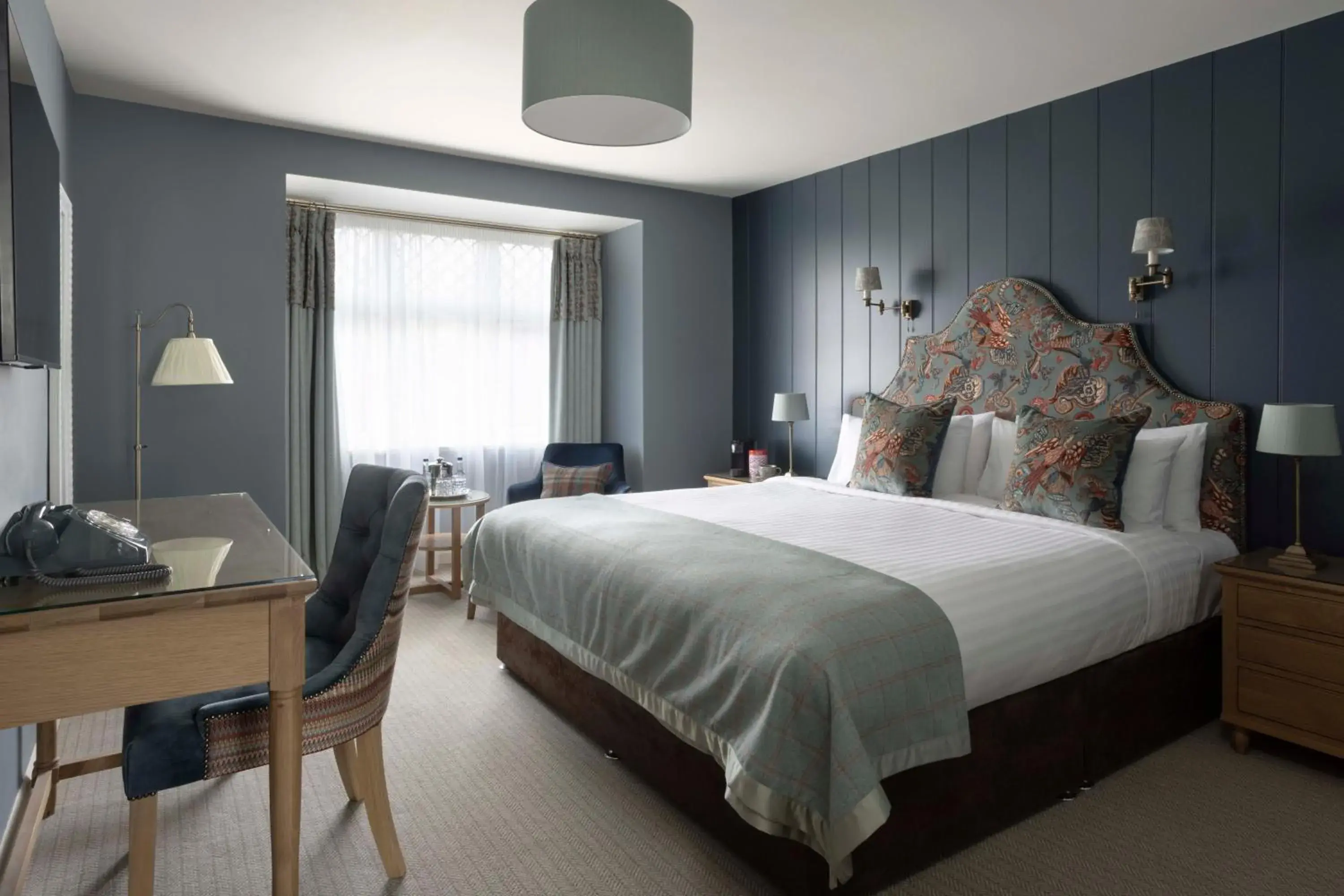 Junior Suite in Balmoral Arms Junior Suite in Balmoral Arms