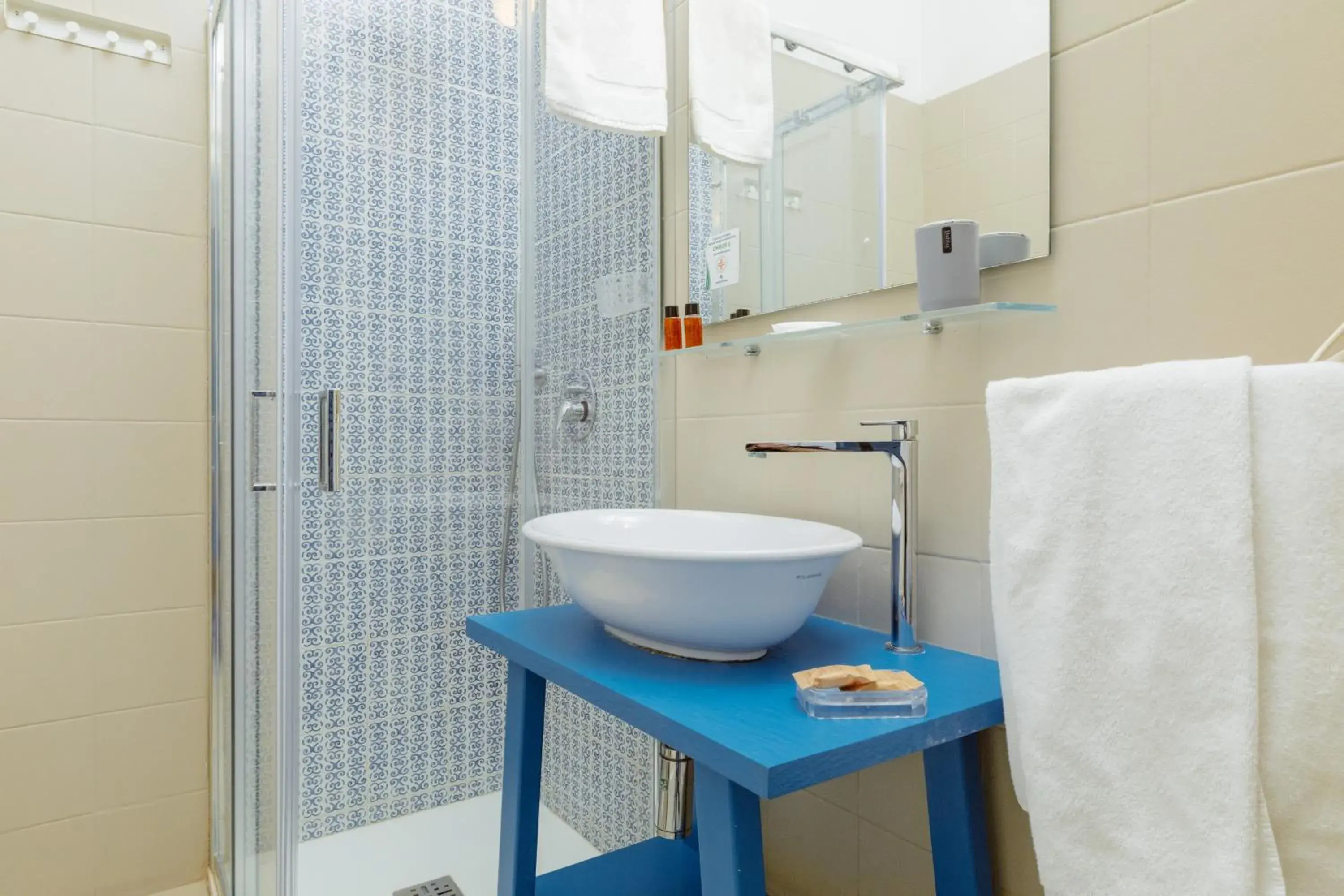 Superior Double Room in Hotel La Roccia Superior Double Room in Hotel La Roccia