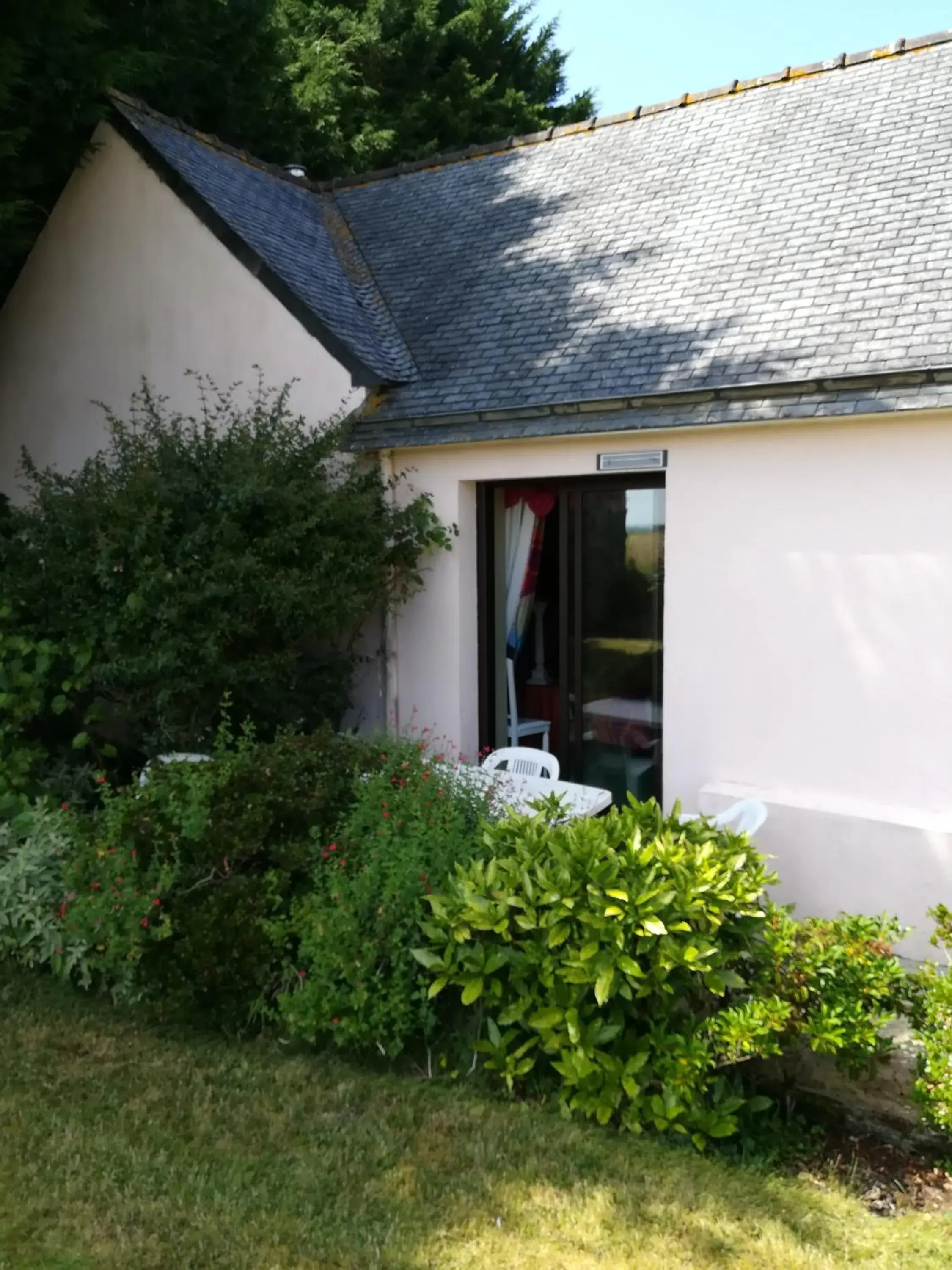 Family Room with Garden View in Chez Herveline Le Fer - Chambres et table d'hôtes Family Room with Garden View in Chez Herveline Le Fer - Chambres et table d'hôtes