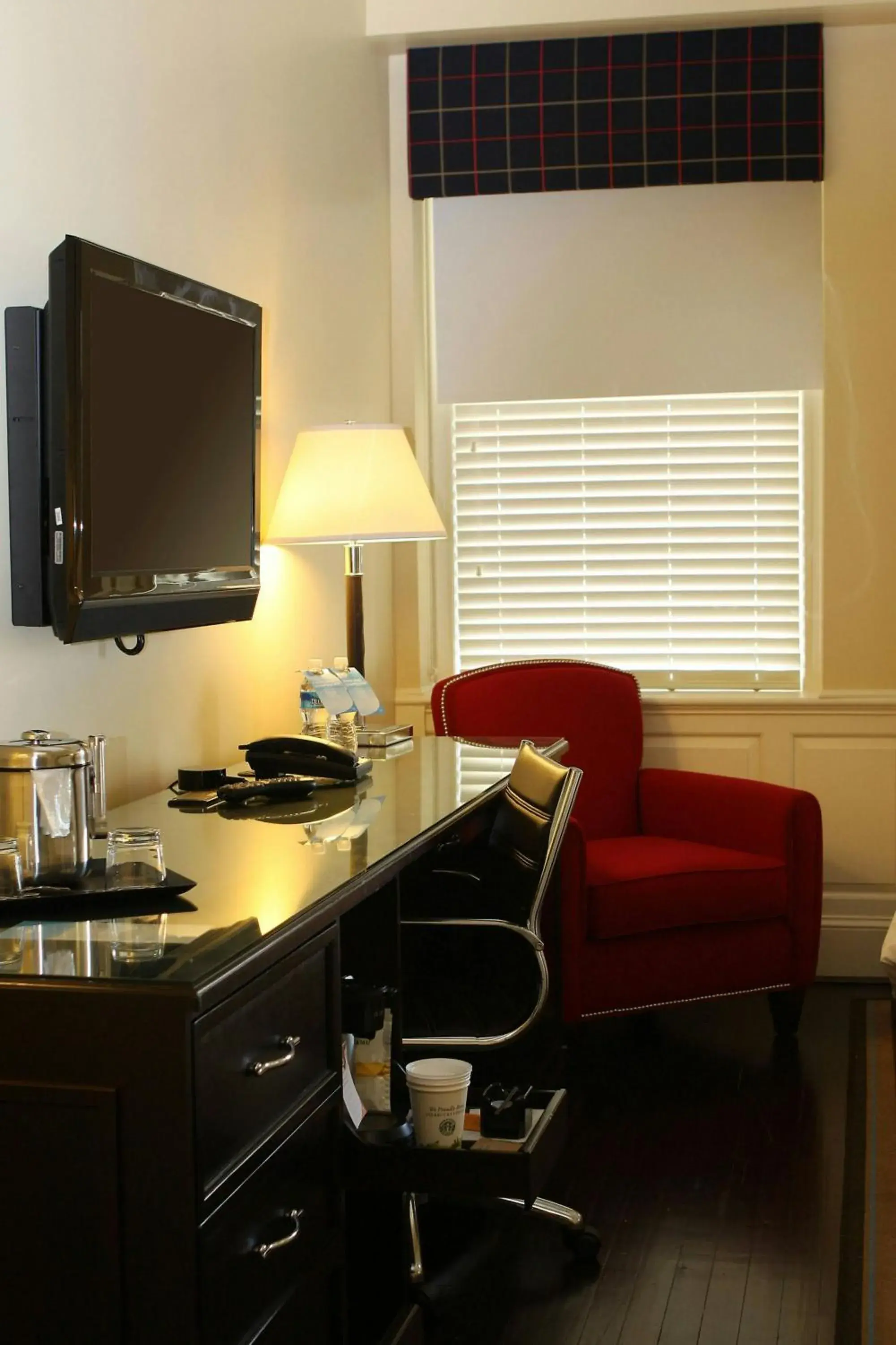 Guest Room, 1 King in Sheraton Columbia Downtown Hotel Guest Room, 1 King in Sheraton Columbia Downtown Hotel