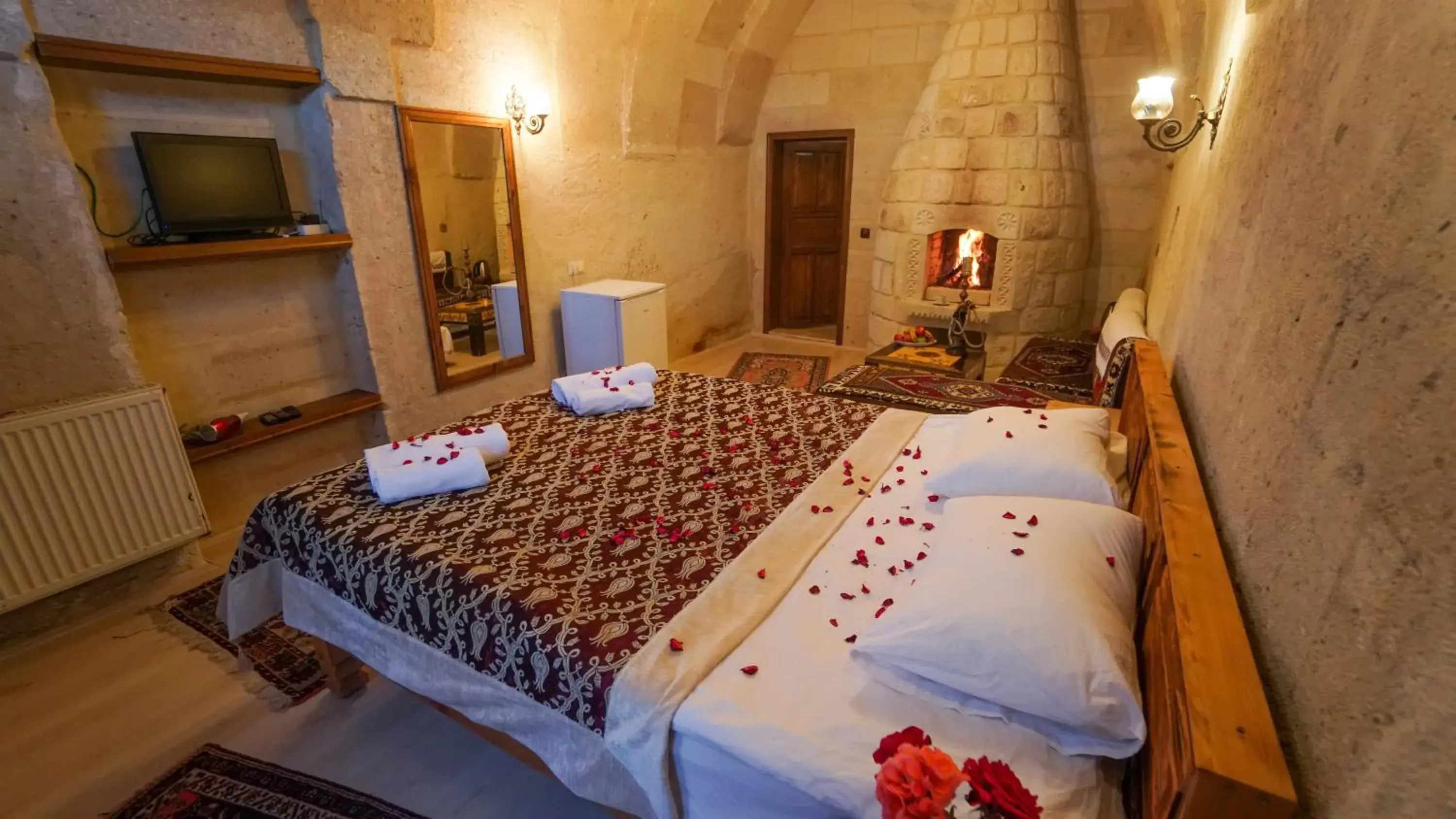 Deluxe Double Room with Bath in Asyada Suites Hotel Deluxe Double Room with Bath in Asyada Suites Hotel