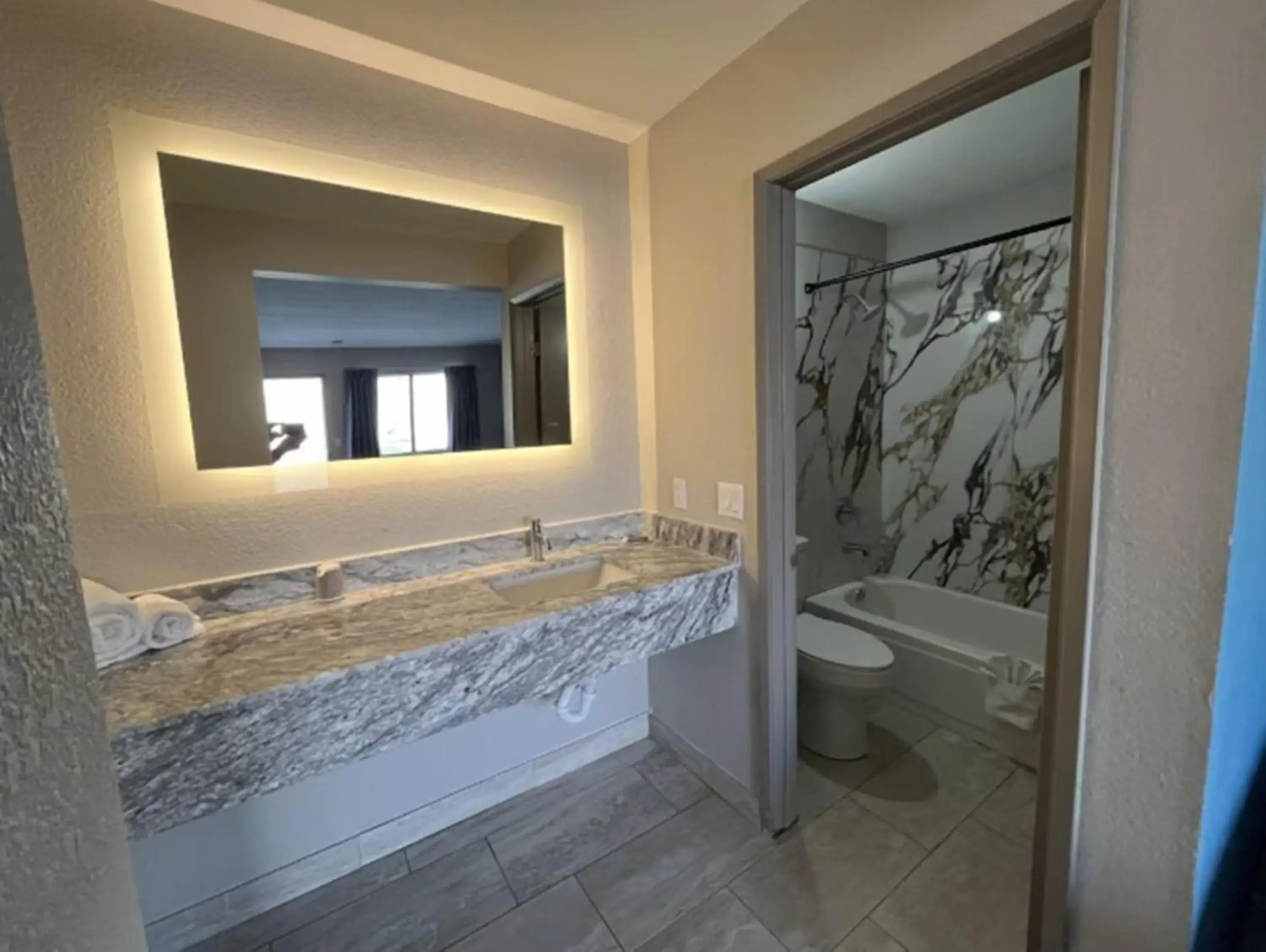 Standard Room with Two Queen Beds - Non-Smoking in Days Inn by Wyndham El Paso Airport East Standard Room with Two Queen Beds - Non-Smoking in Days Inn by Wyndham El Paso Airport East