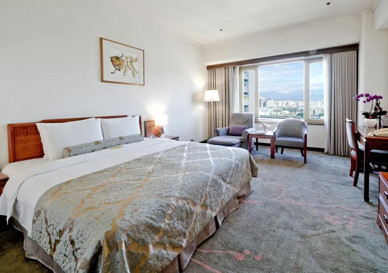 Superior Double Room in The Howard Prince Hotel Taichung Superior Double Room in The Howard Prince Hotel Taichung