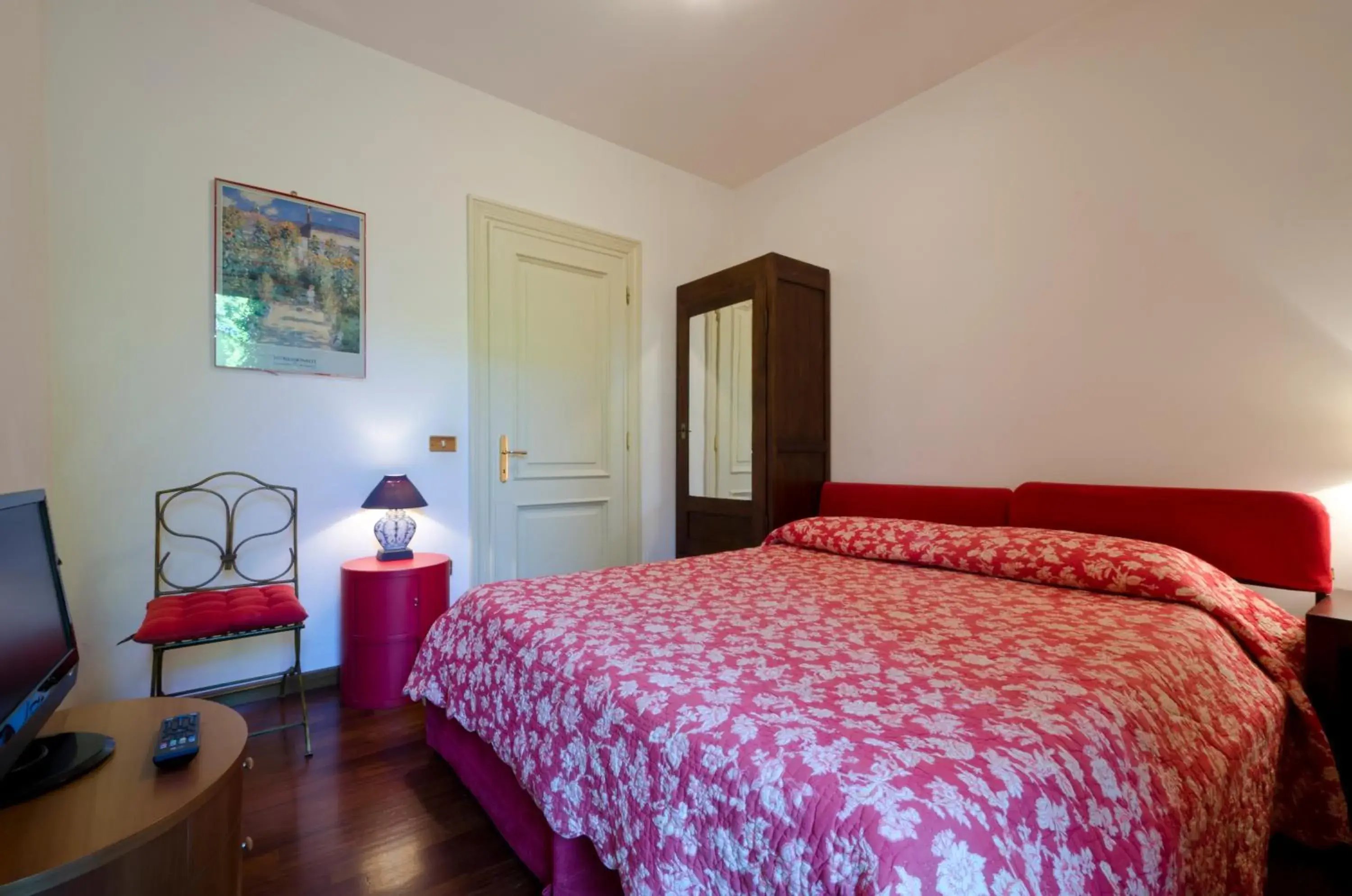 Double or Twin Room with Private External Bathroom - single occupancy in Il Giardino di Matilde Double or Twin Room with Private External Bathroom - single occupancy in Il Giardino di Matilde