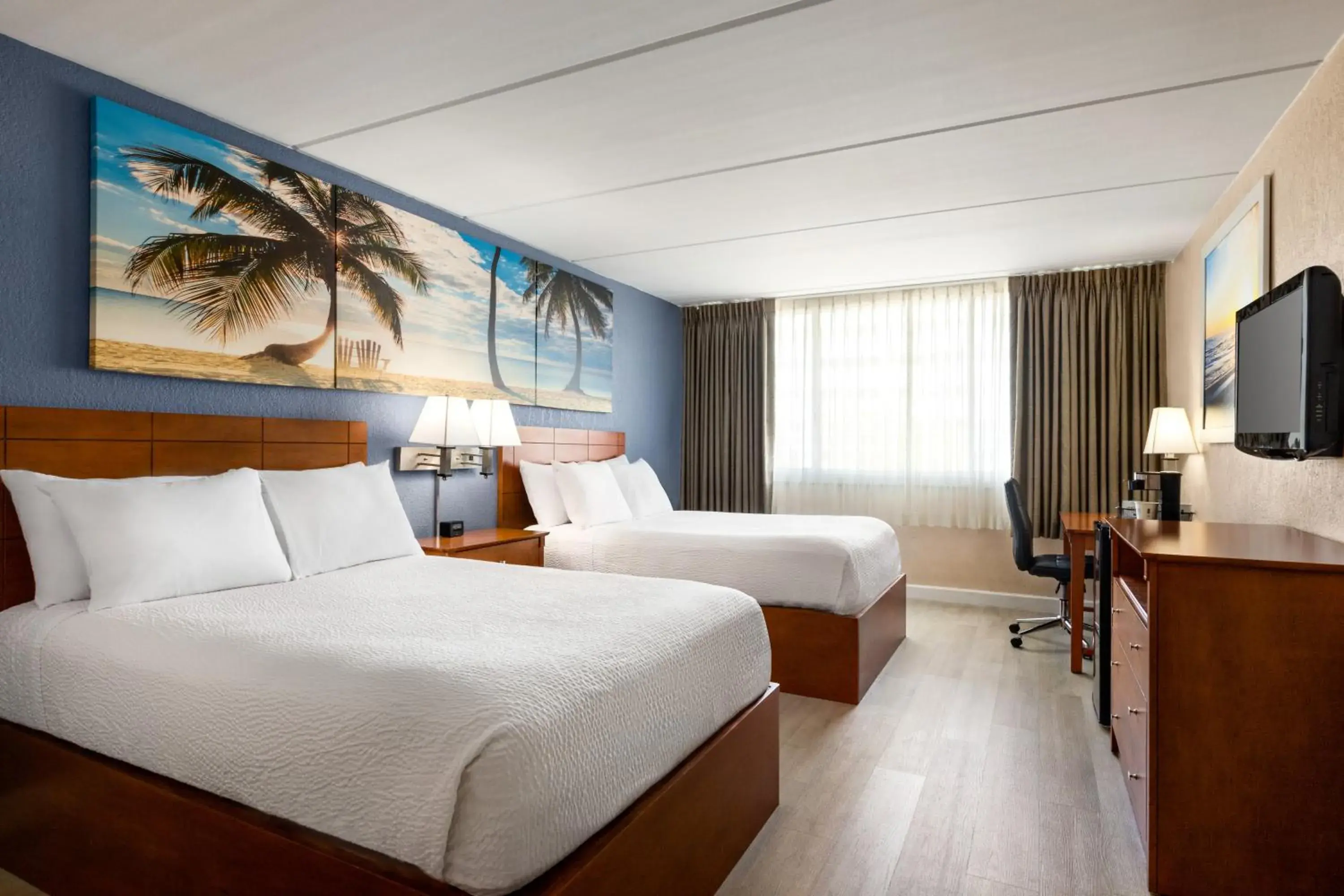 Double Room with Two Double Beds and Roll-In Shower - Mobility/Hearing Accessible - Non-Smoking in enVision Hotel Miami International Airport Double Room with Two Double Beds and Roll-In Shower - Mobility/Hearing Accessible - Non-Smoking in enVision Hotel Miami International Airport