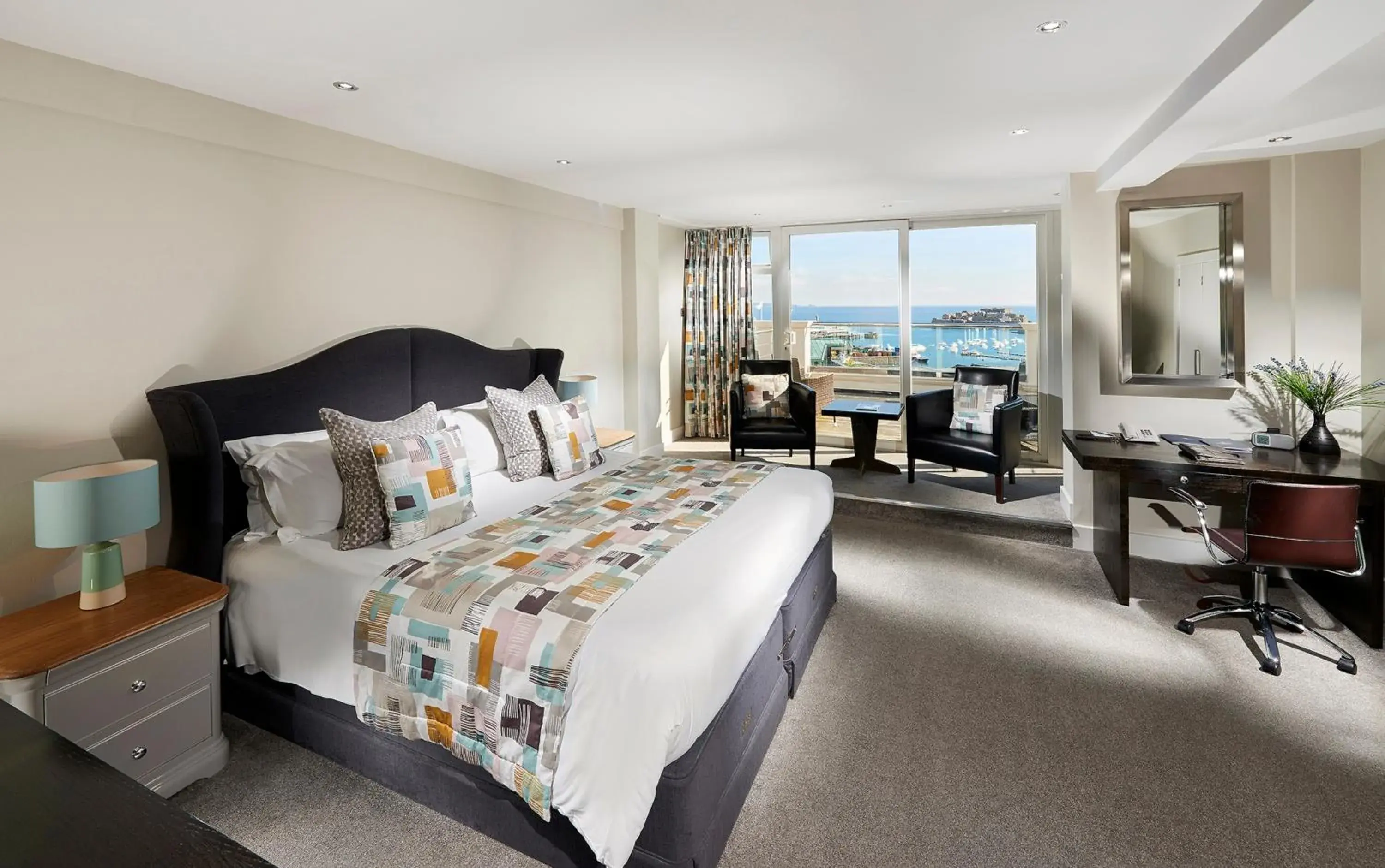 Deluxe Double Room in La Fregate Hotel Deluxe Double Room in La Fregate Hotel