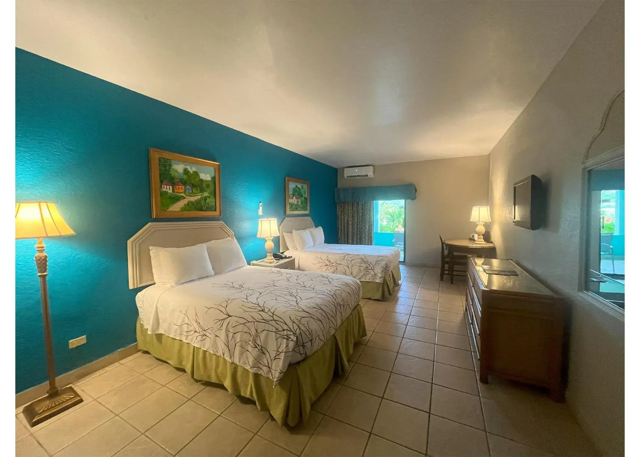 Double Room with Two Double Beds and Partial Ocean View in Lindbergh Bay Hotel Double Room with Two Double Beds and Partial Ocean View in Lindbergh Bay Hotel