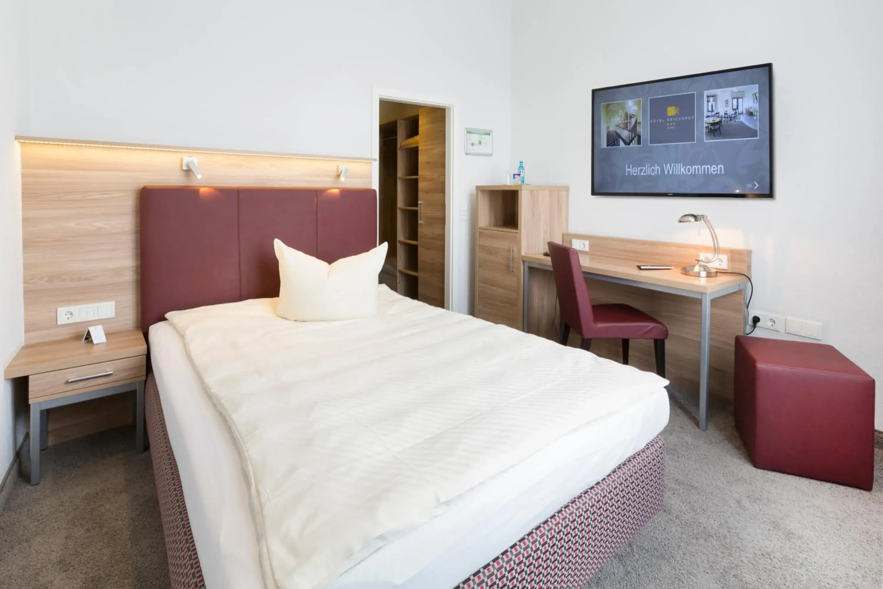 Standard Single Room in Hotel Reichshof garni Standard Single Room in Hotel Reichshof garni