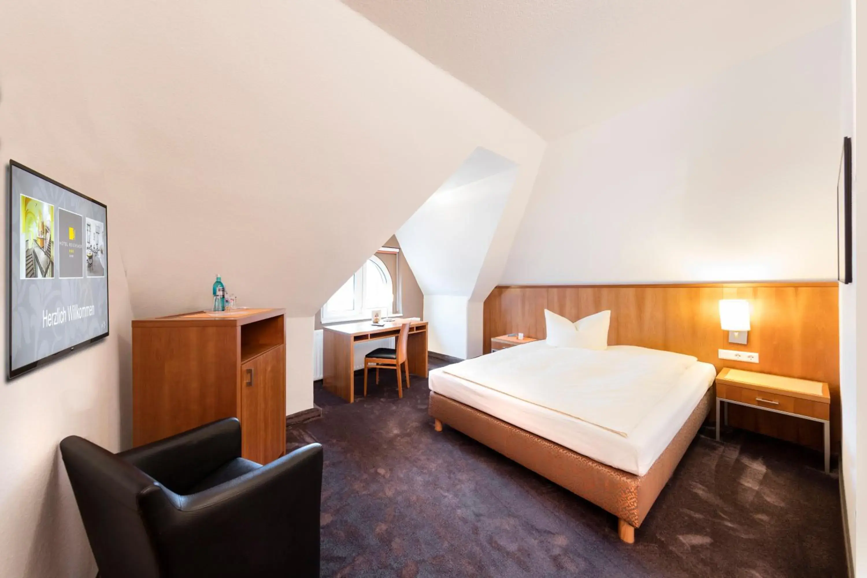 Comfort Single Room in Hotel Reichshof garni Comfort Single Room in Hotel Reichshof garni