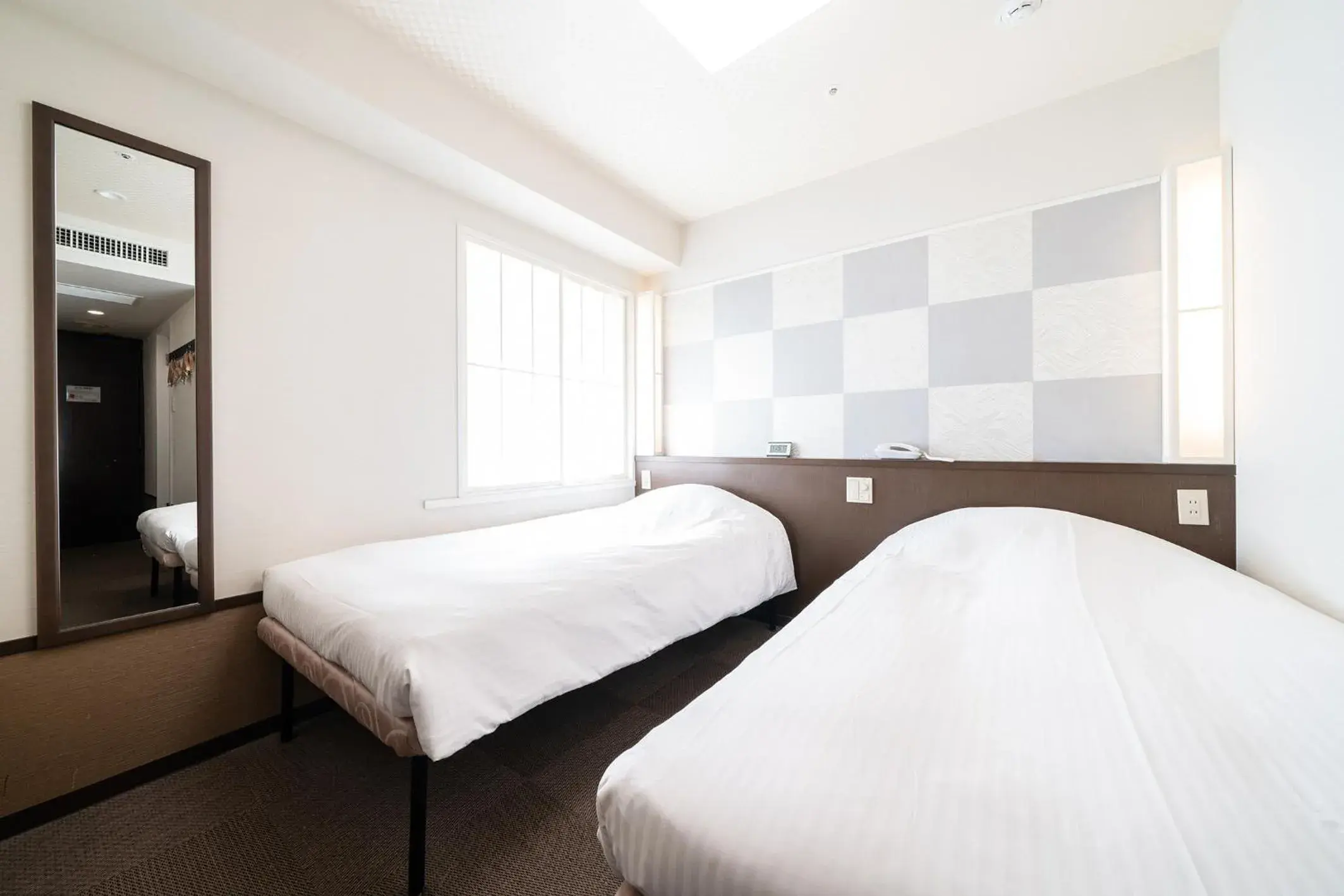 Twin Room - single occupancy - Main Building - No Cleaning - Smoking in Hotel Sunlite Shinjuku Twin Room - single occupancy - Main Building - No Cleaning - Smoking in Hotel Sunlite Shinjuku