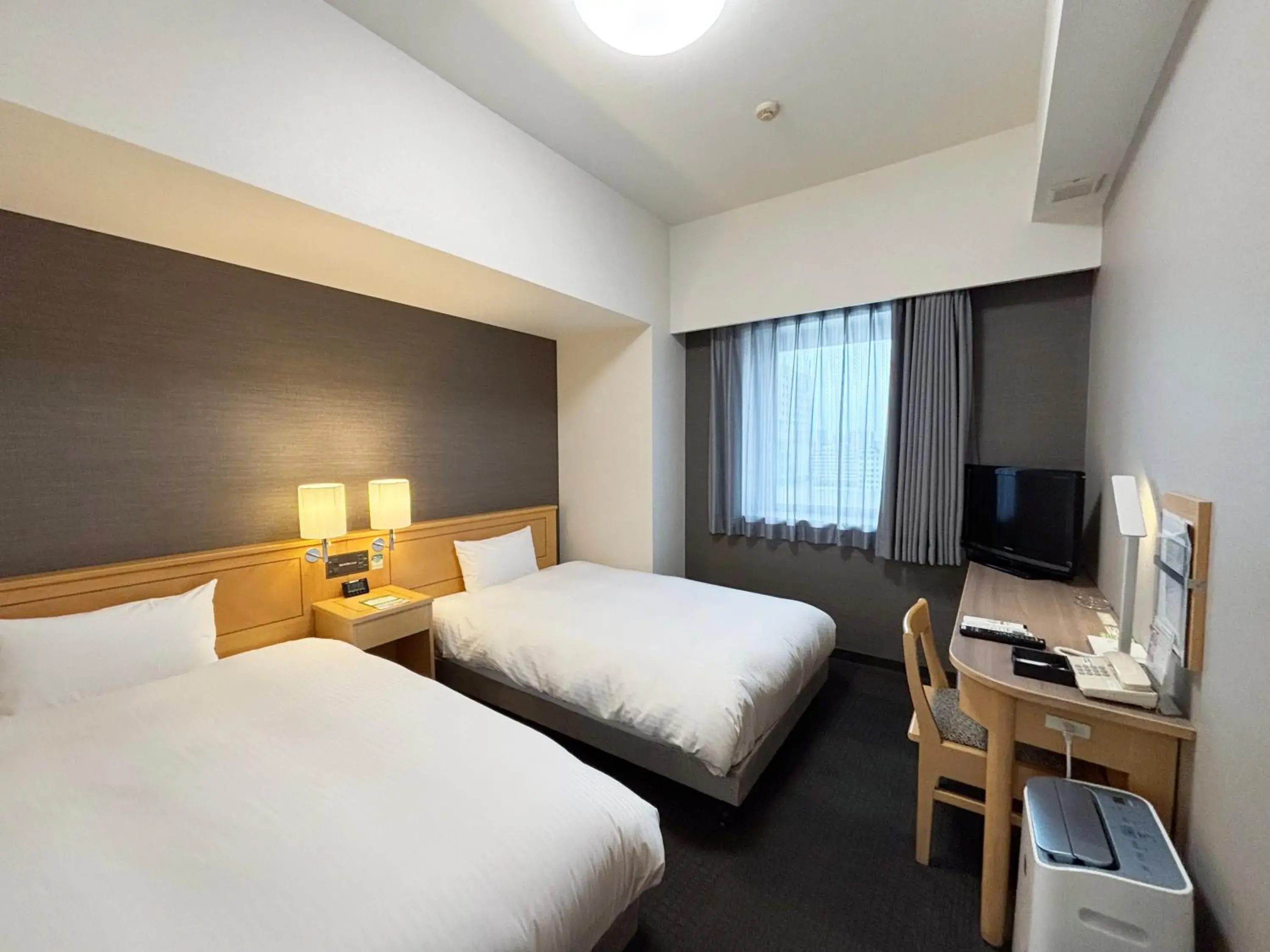 Twin Room - single occupancy - Smoking in Hotel Route-Inn Nahatomariko Twin Room - single occupancy - Smoking in Hotel Route-Inn Nahatomariko