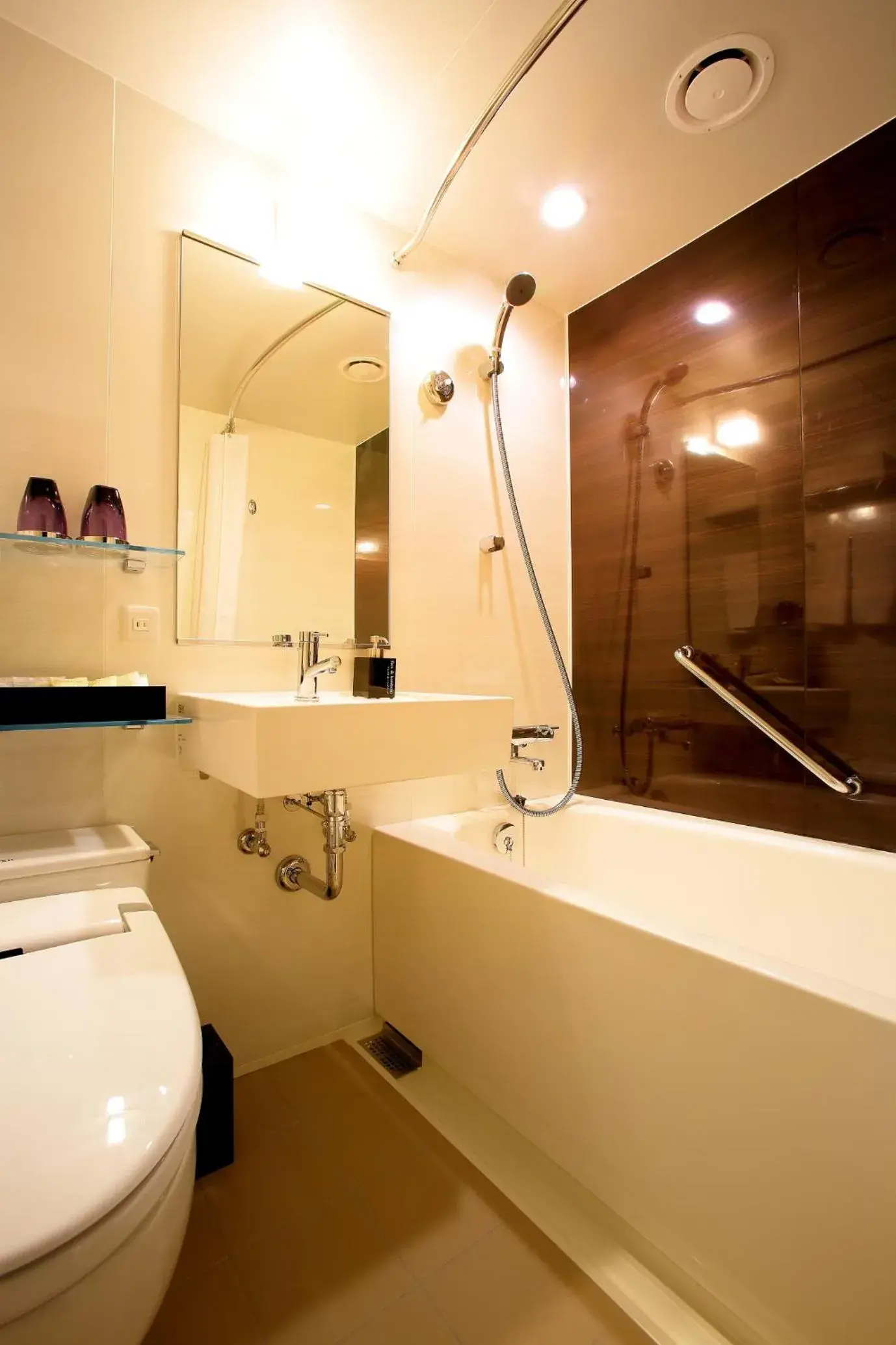 Deluxe Double Room - Non-Smoking in Hotel Trusty Nagoya Shirakawa Deluxe Double Room - Non-Smoking in Hotel Trusty Nagoya Shirakawa