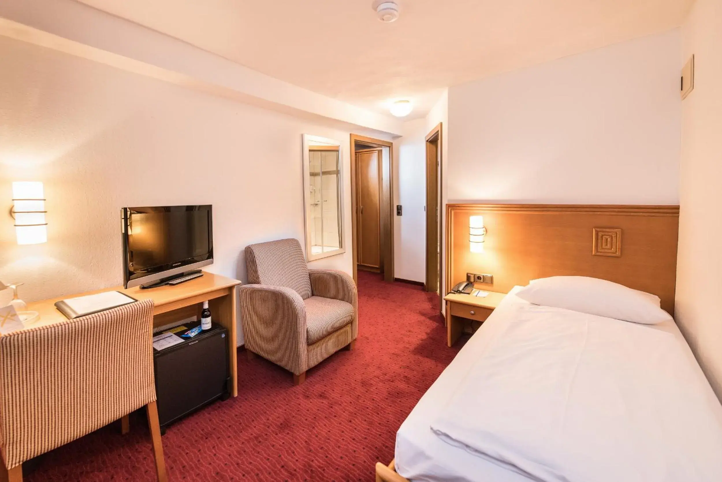 Single Room in Göbels Hotel zum Löwen Single Room in Göbels Hotel zum Löwen